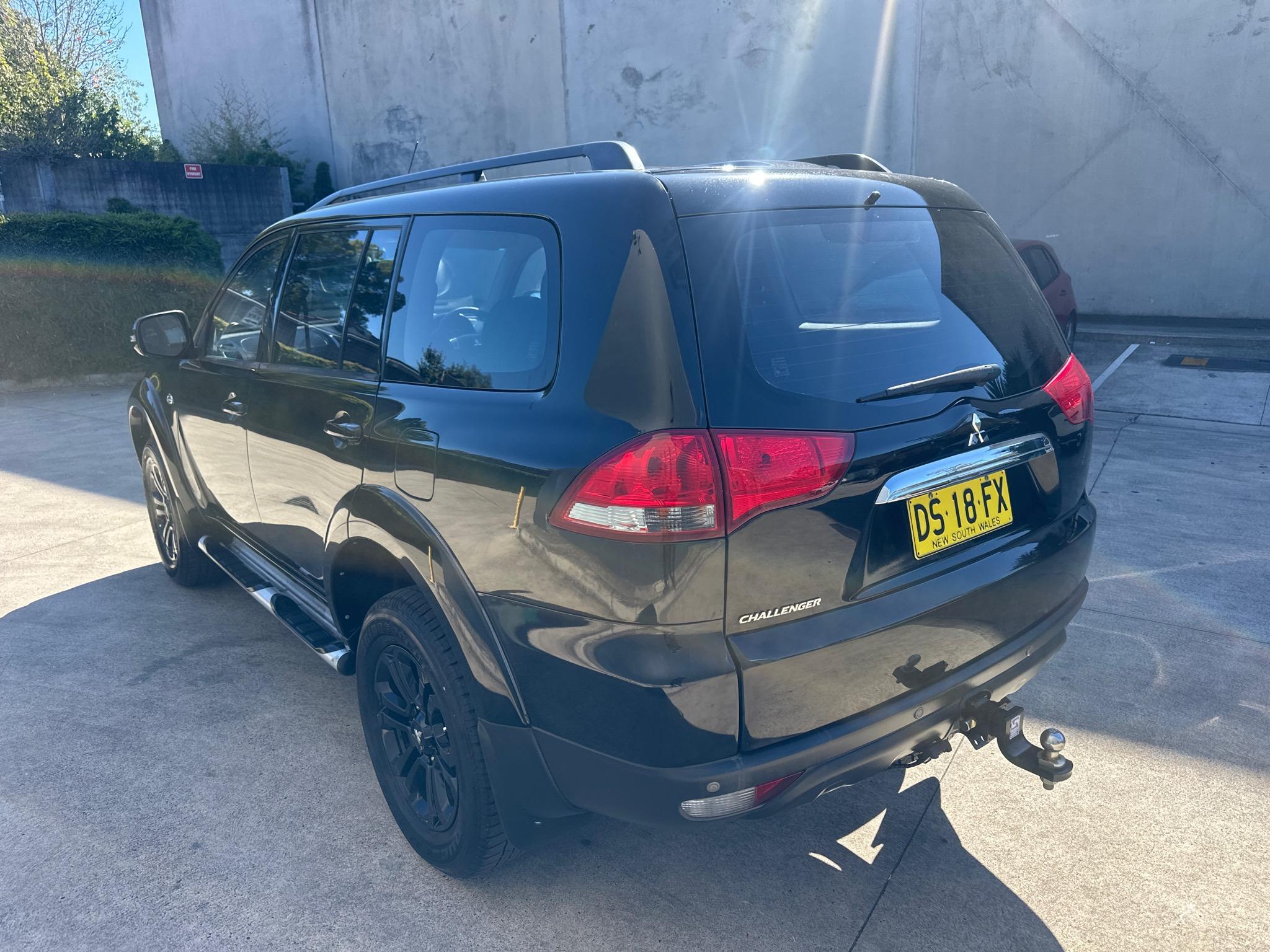 MITSUBISHI CHALLENGER PC WAGON 5DR SPTS AUTO 5SP 4X4 2.5DT [MY14] image 19