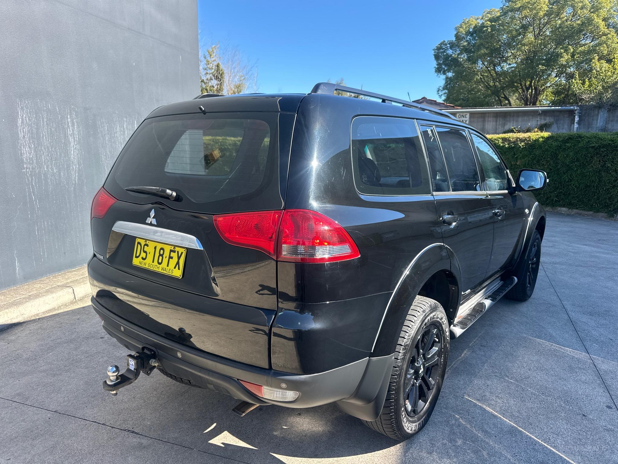 MITSUBISHI CHALLENGER PC WAGON 5DR SPTS AUTO 5SP 4X4 2.5DT [MY14] image 3