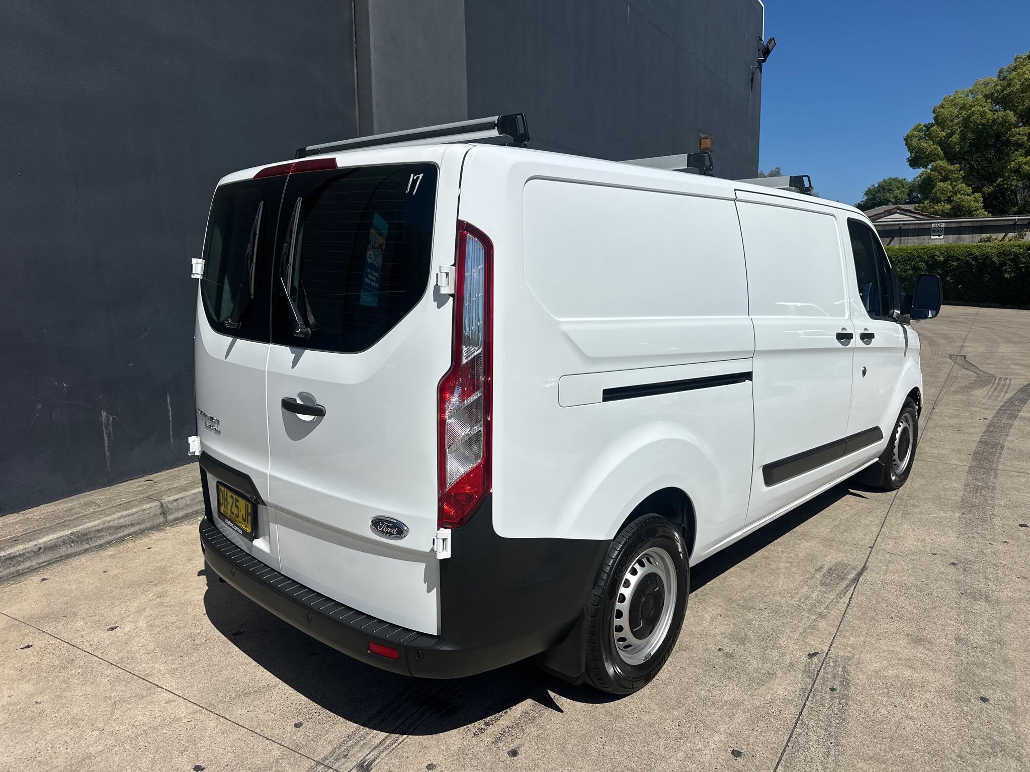 FORD TRANSIT CUSTOM VN MY23.25 340L VAN LOW ROOF LWB 4DR AUTO 6SP, 1291KG 2.0DT image 3