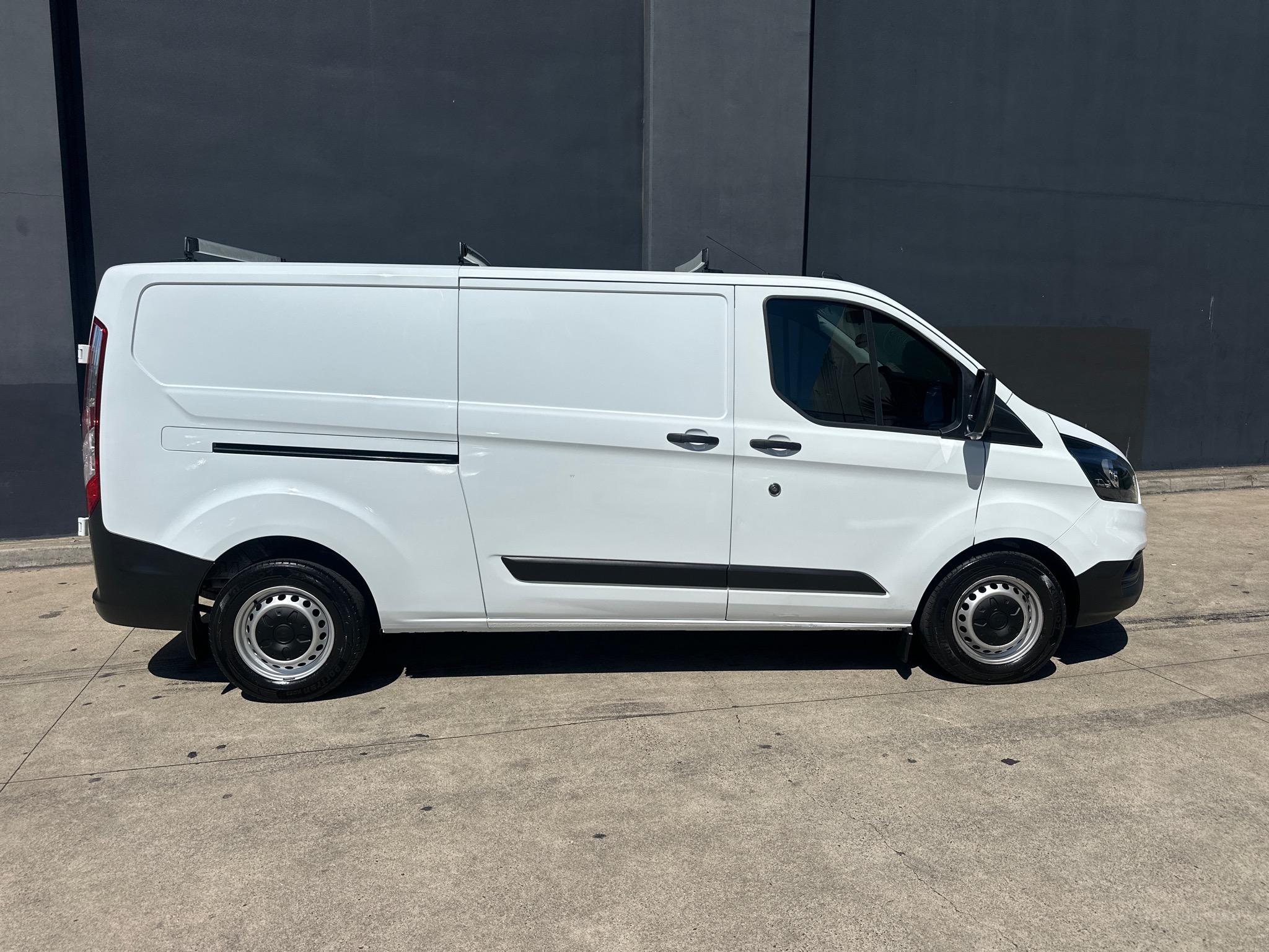 FORD TRANSIT CUSTOM VN MY23.25 340L VAN LOW ROOF LWB 4DR AUTO 6SP, 1291KG 2.0DT image 2