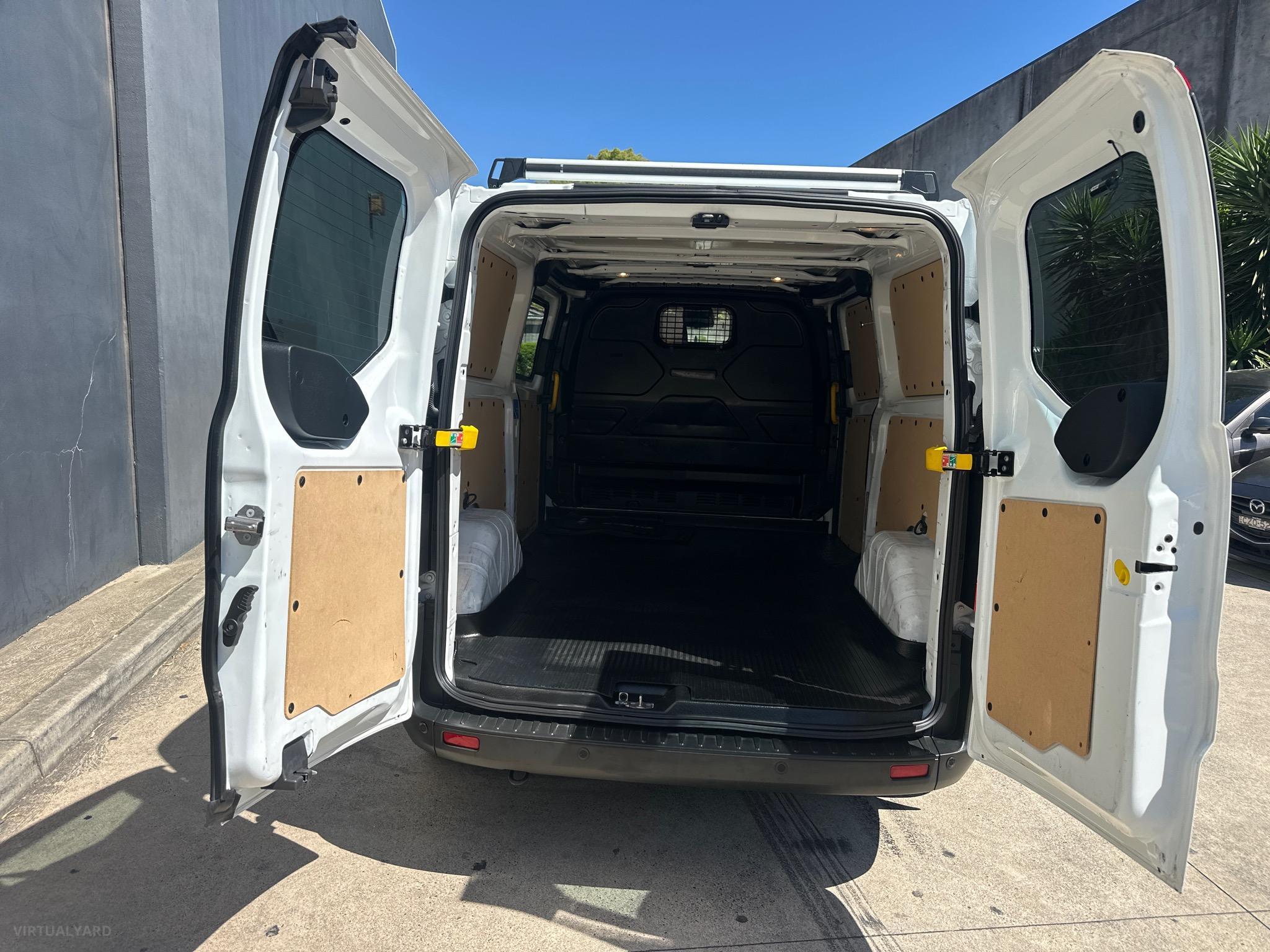 FORD TRANSIT CUSTOM VN MY23.25 340L VAN LOW ROOF LWB 4DR AUTO 6SP, 1291KG 2.0DT image 10