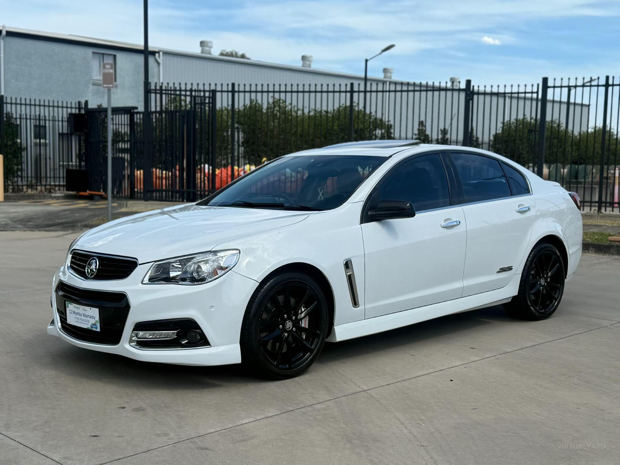 HOLDEN COMMODORE