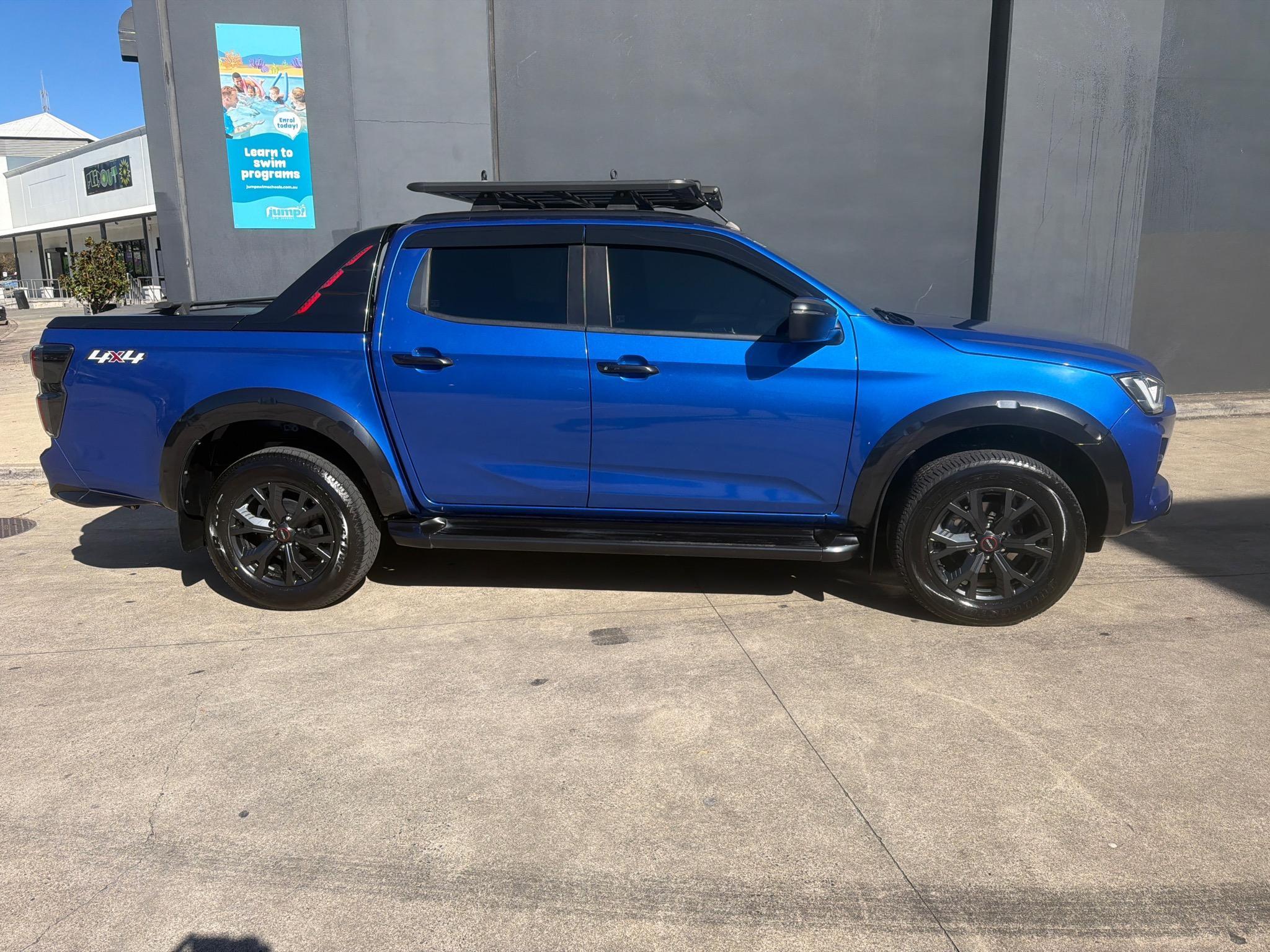 ISUZU D-MAX RG MY23 X-TERRAIN UTILITY CREW CAB 4DR SPTS AUTO 6SP 4X4 925KG 3.0DT image 2