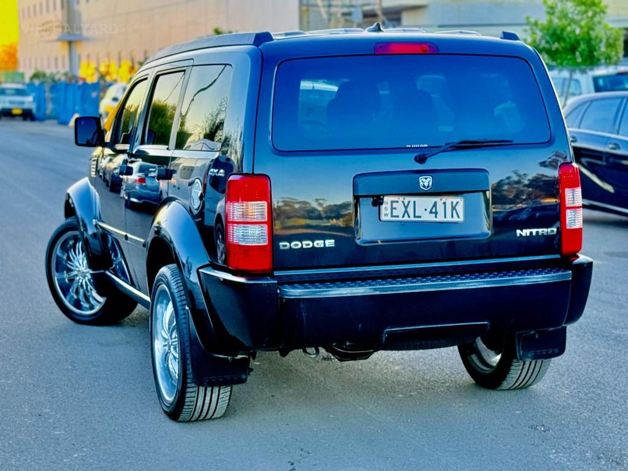DODGE NITRO
