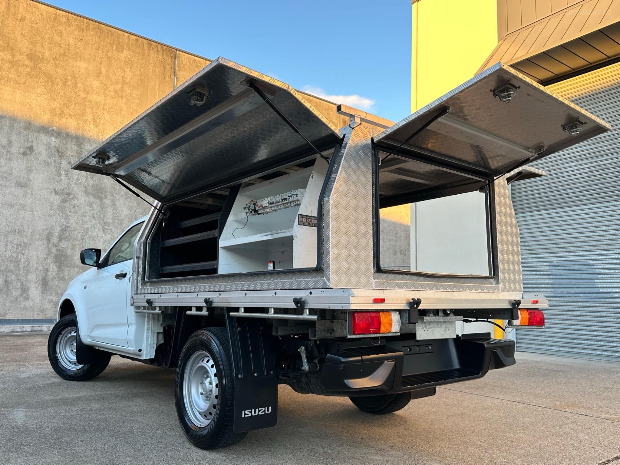 ISUZU D-MAX