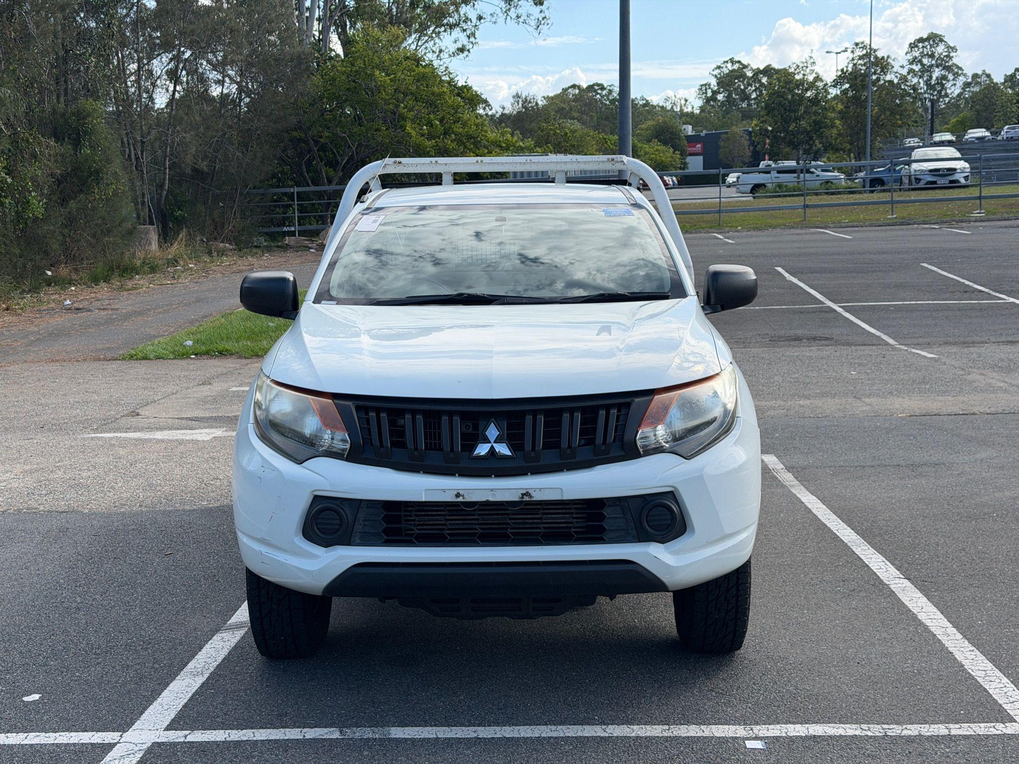 MITSUBISHI TRITON