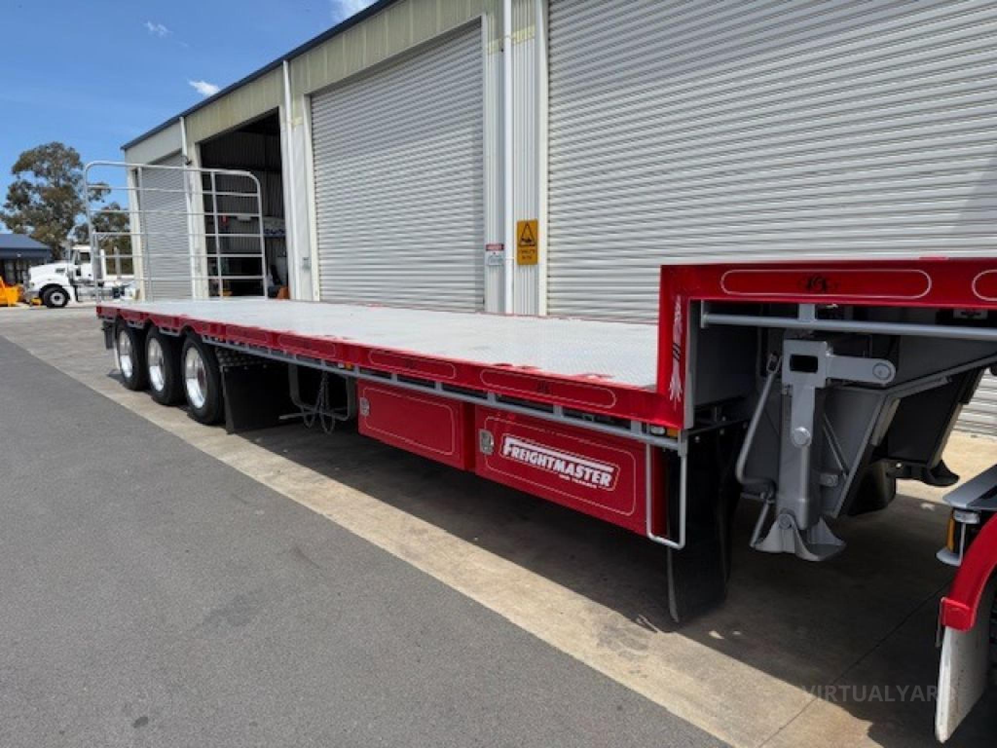 FREIGHTMASTER B-DOUBLE DROP DECK