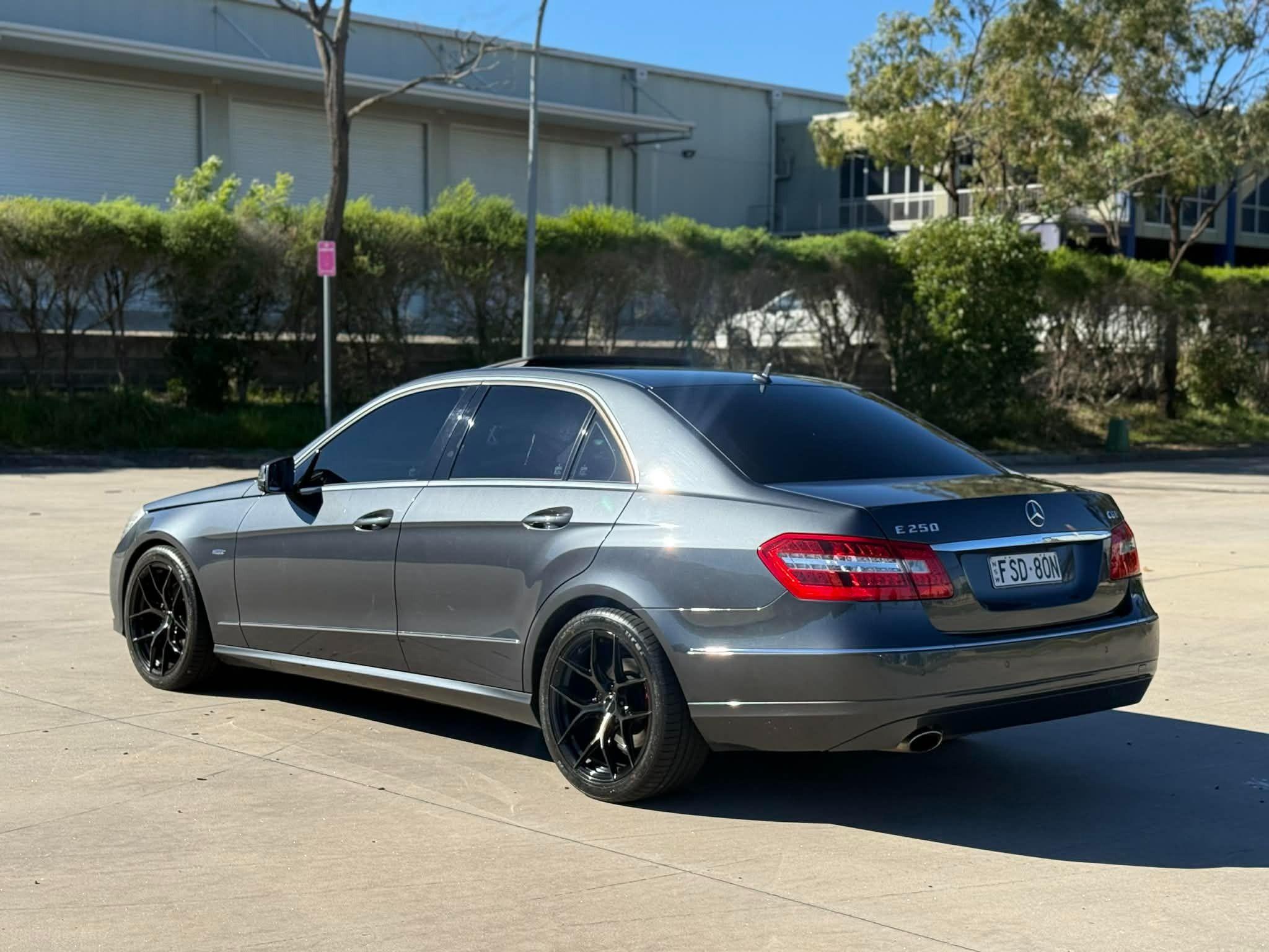 MERCEDES-BENZ E250