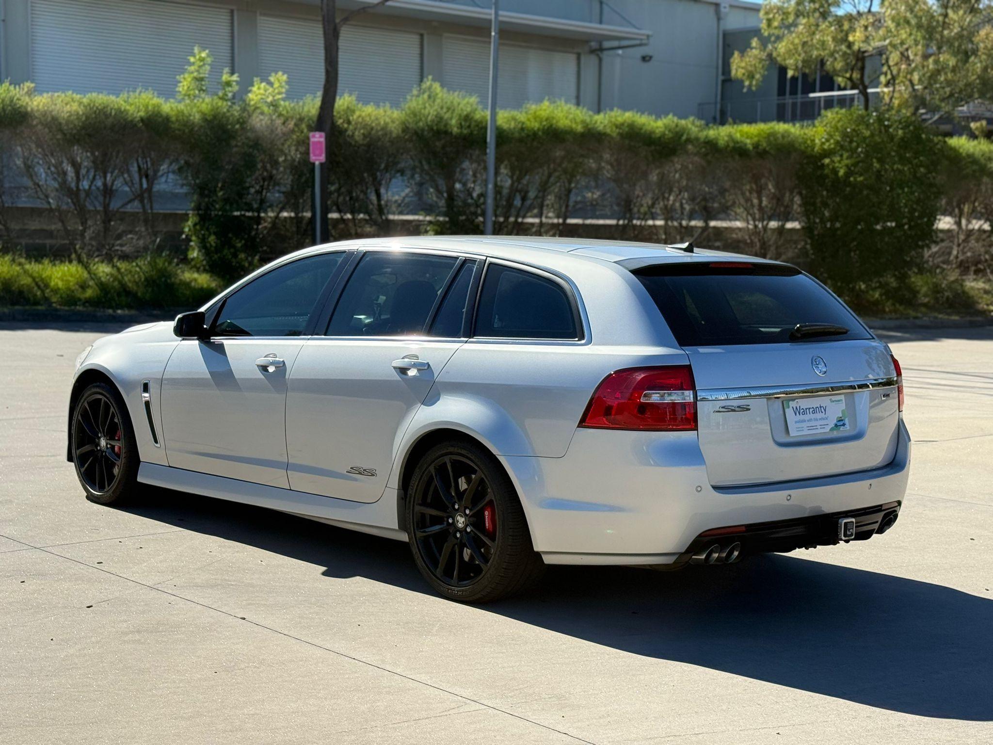 HOLDEN COMMODORE