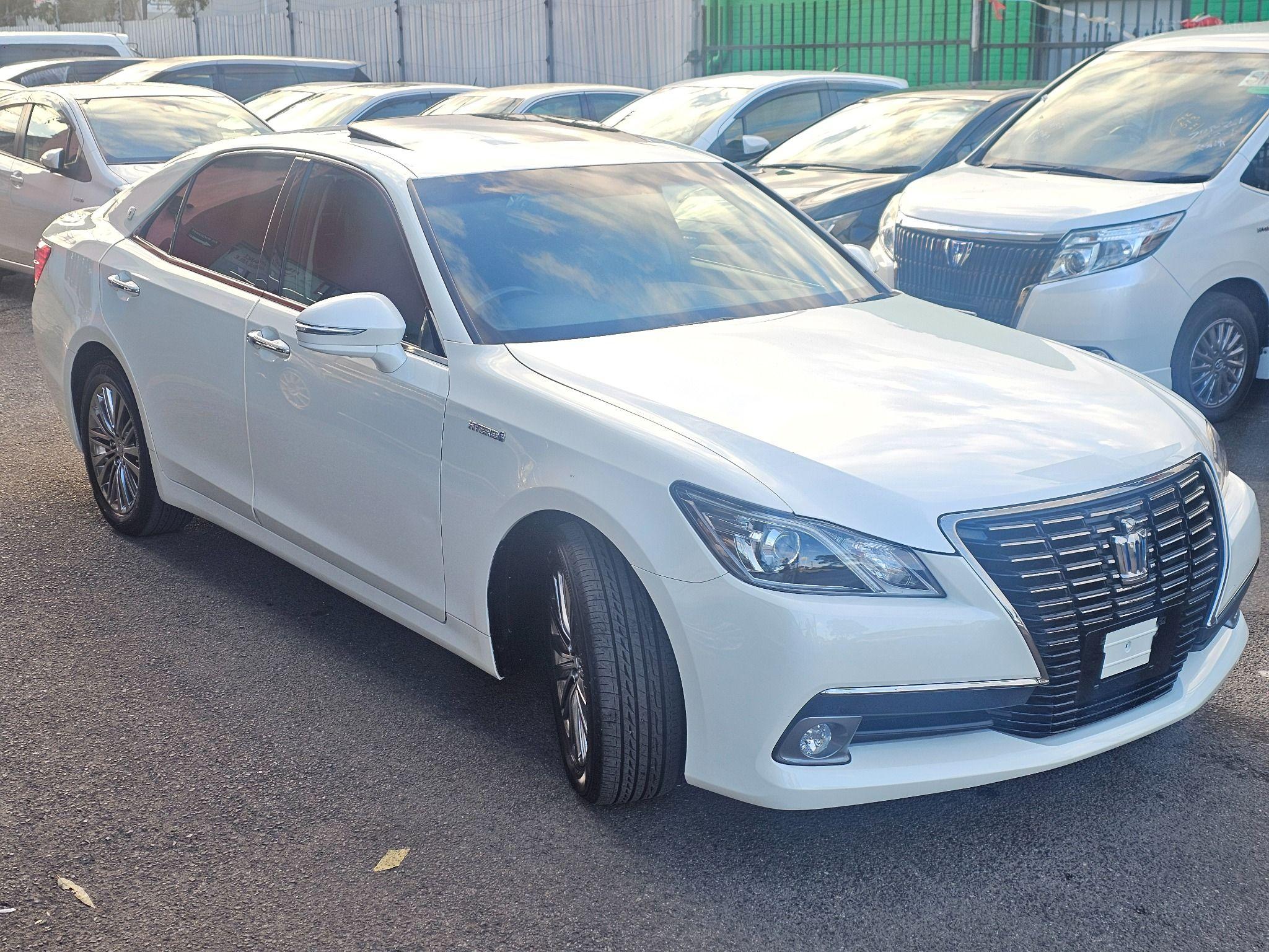 TOYOTA CROWN