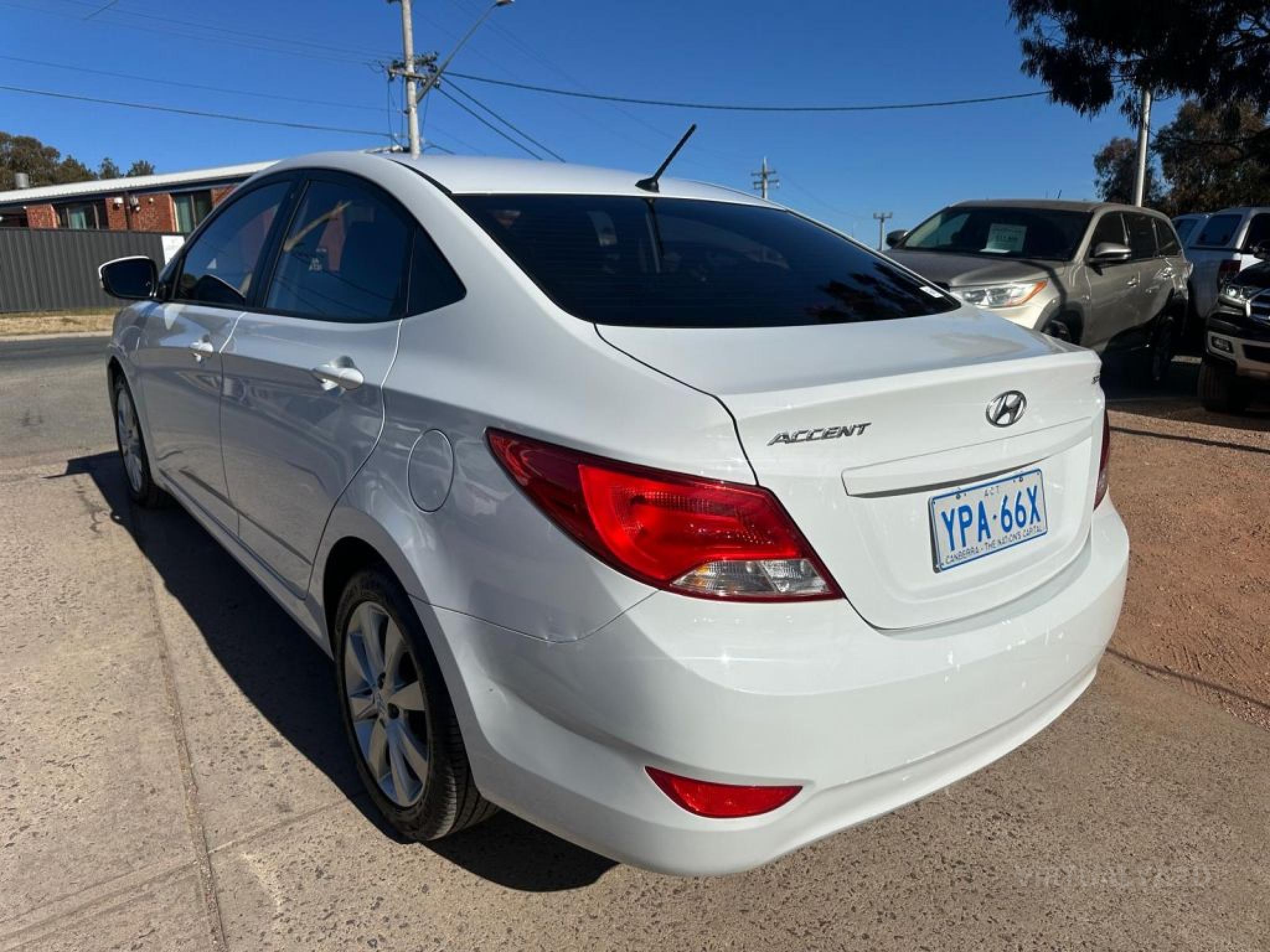 HYUNDAI ACCENT