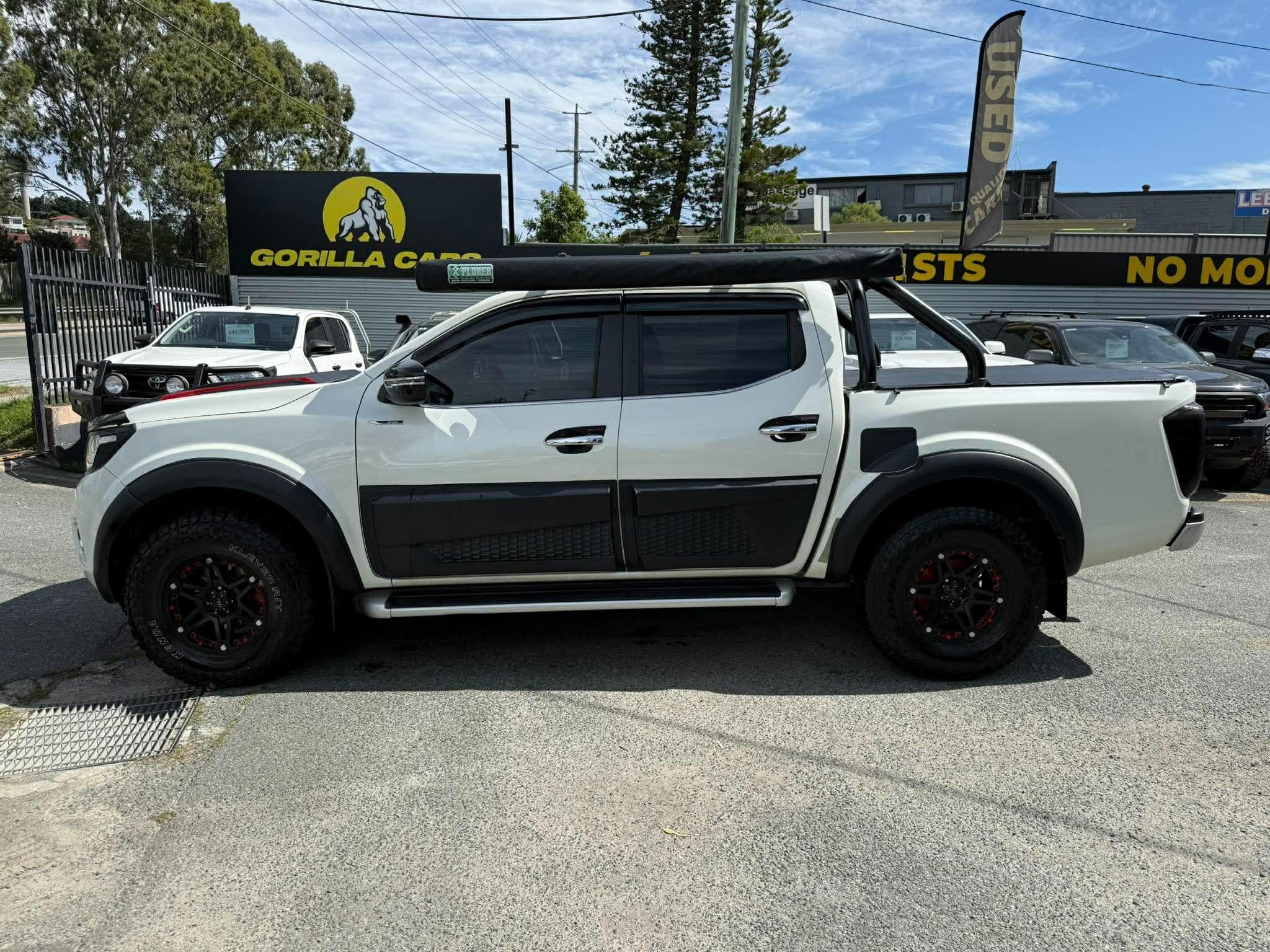 NISSAN NAVARA