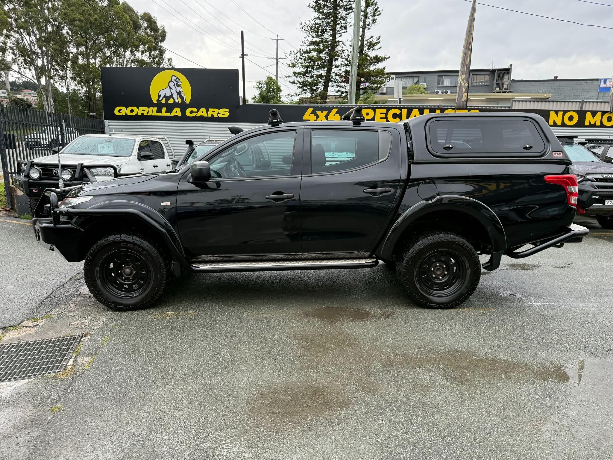 MITSUBISHI TRITON