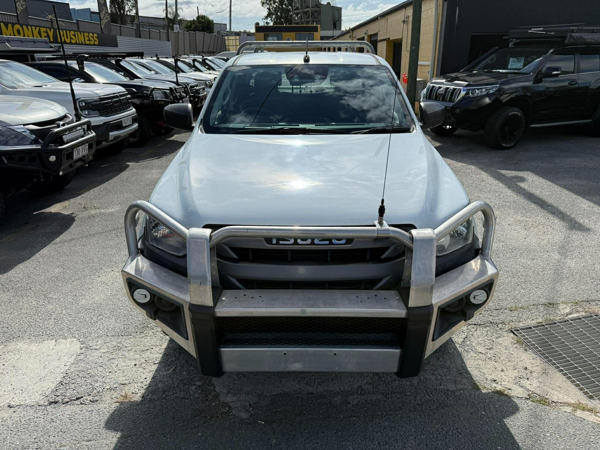 ISUZU D-MAX
