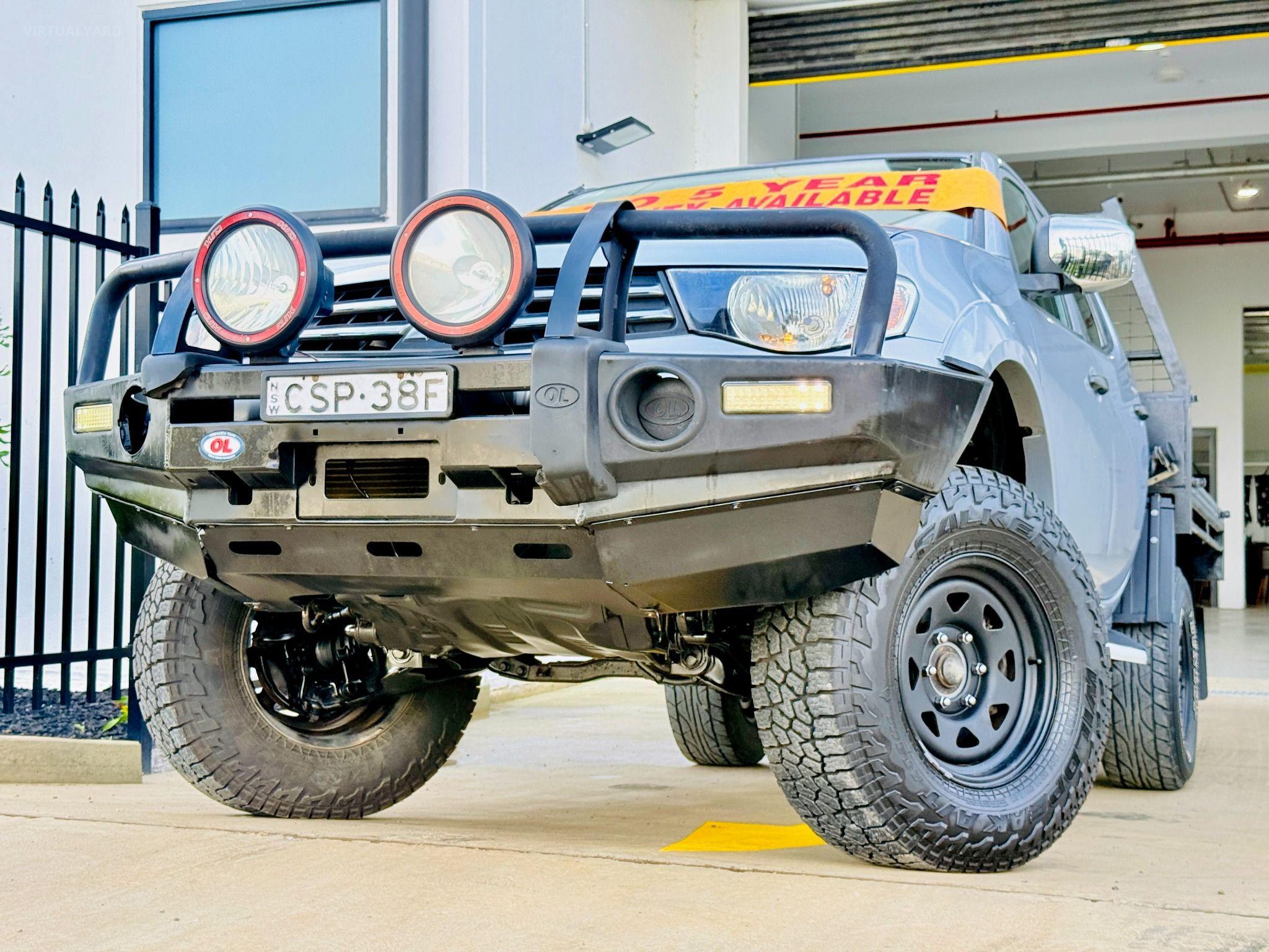MITSUBISHI TRITON