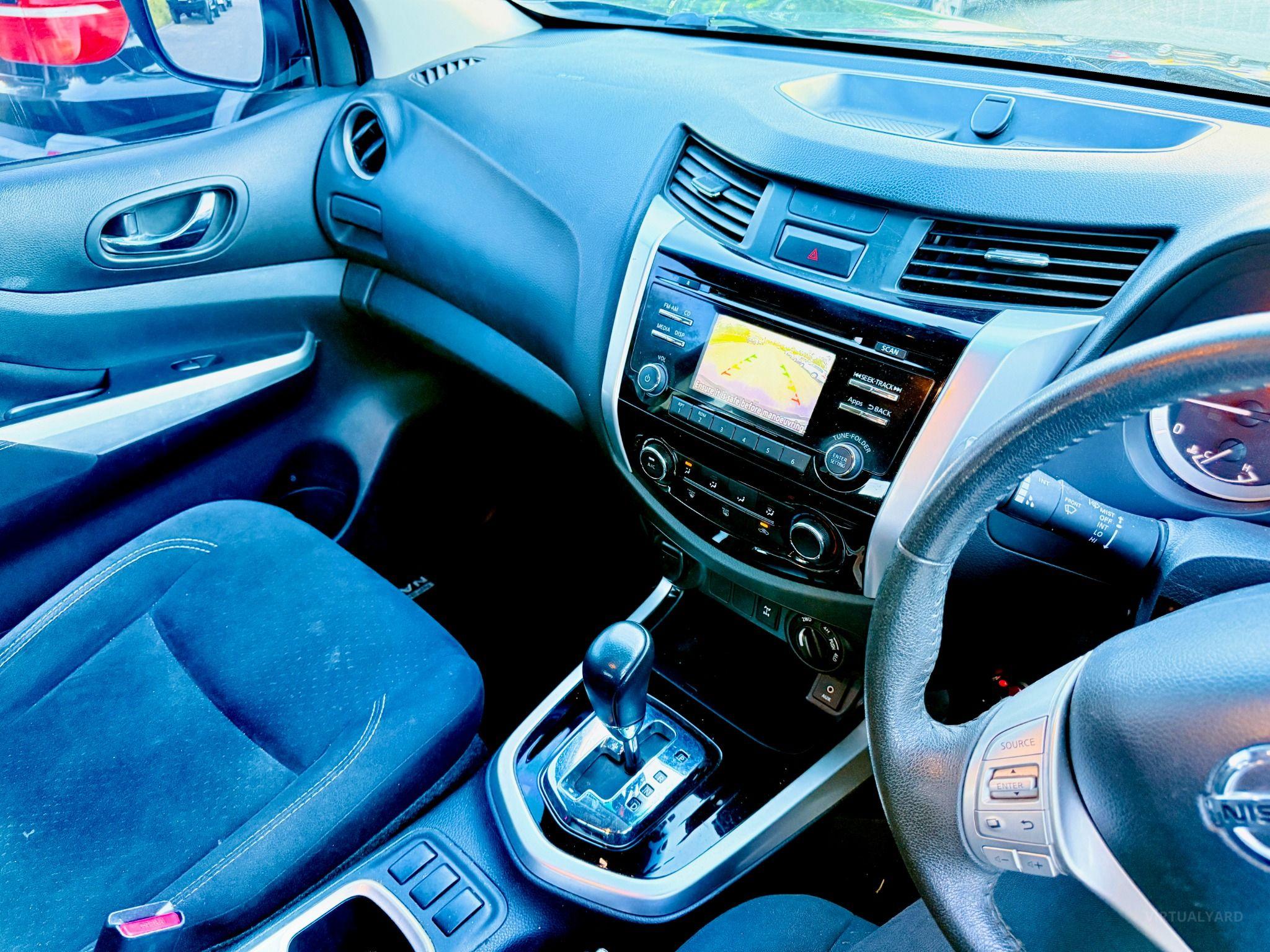 NISSAN NAVARA