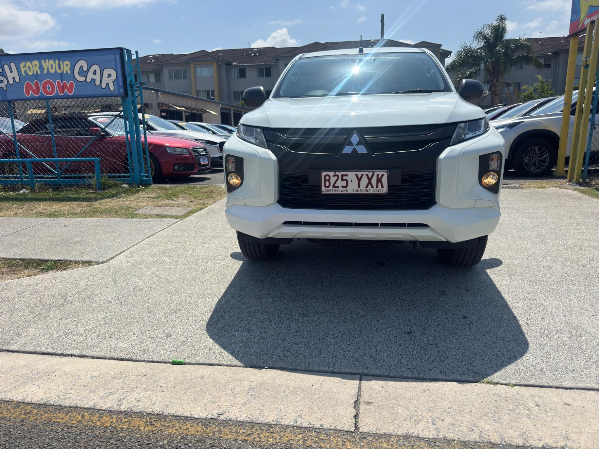 MITSUBISHI TRITON
