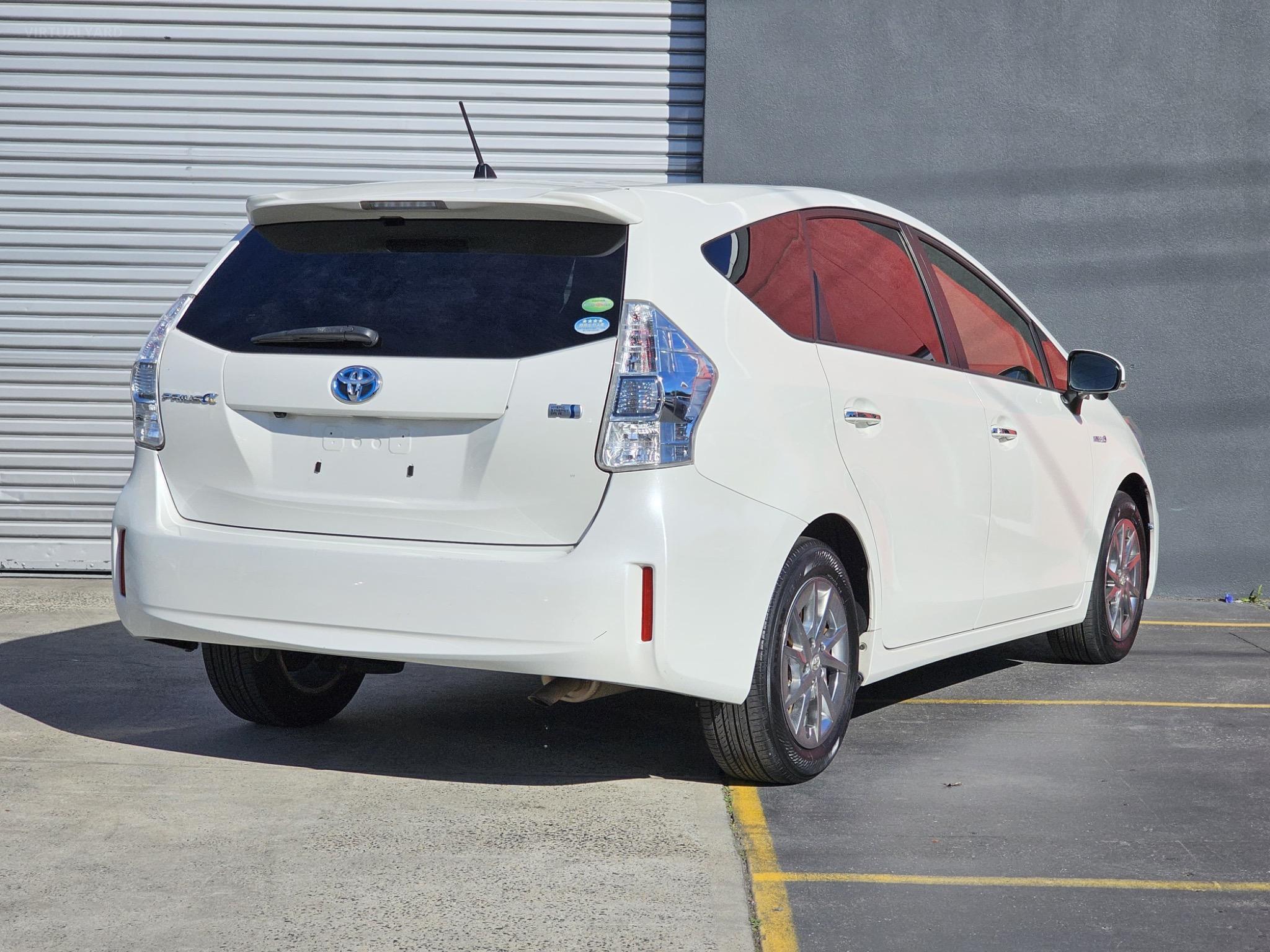 TOYOTA PRIUS ALPHA