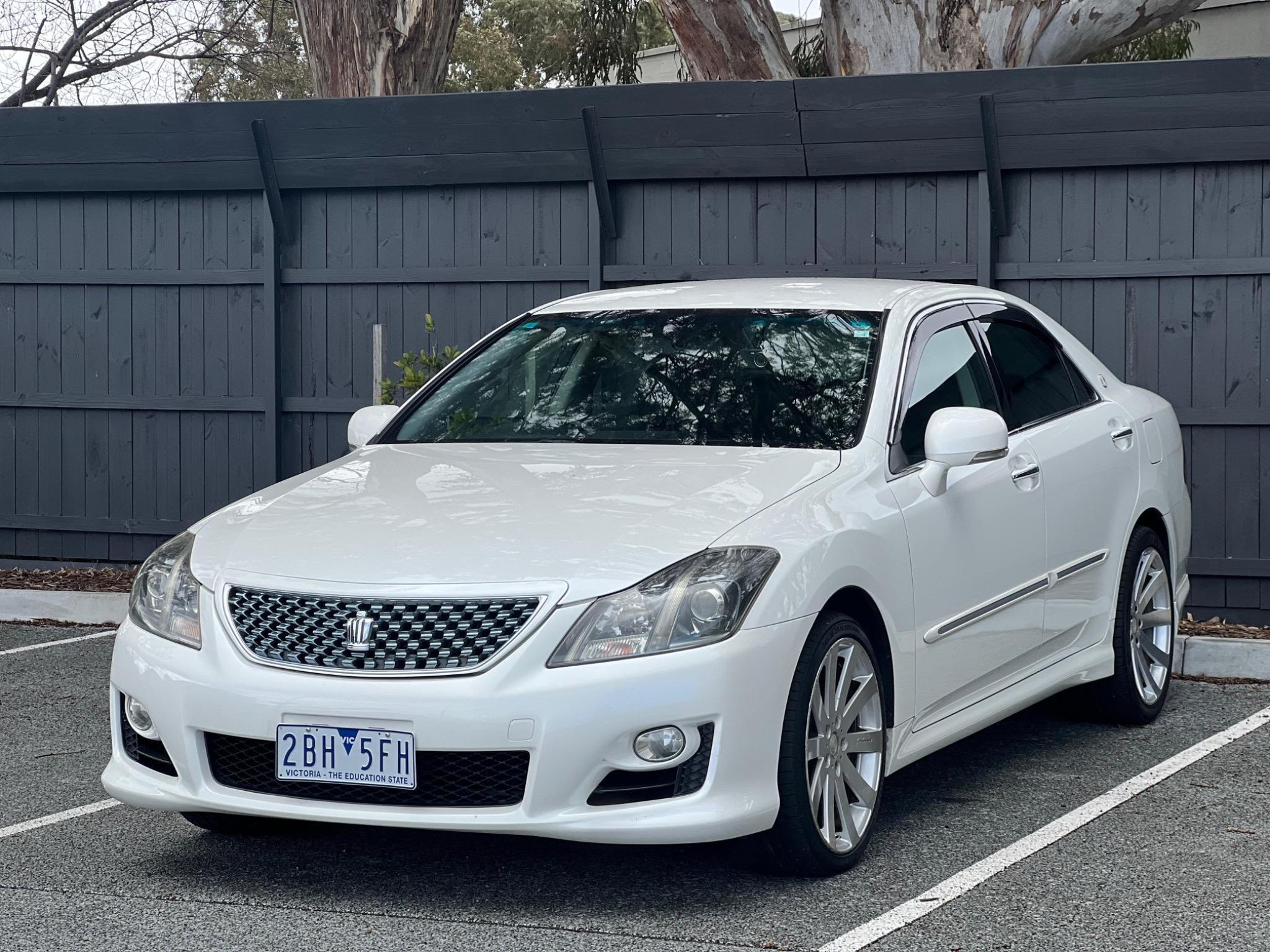 TOYOTA CROWN ATHLETE