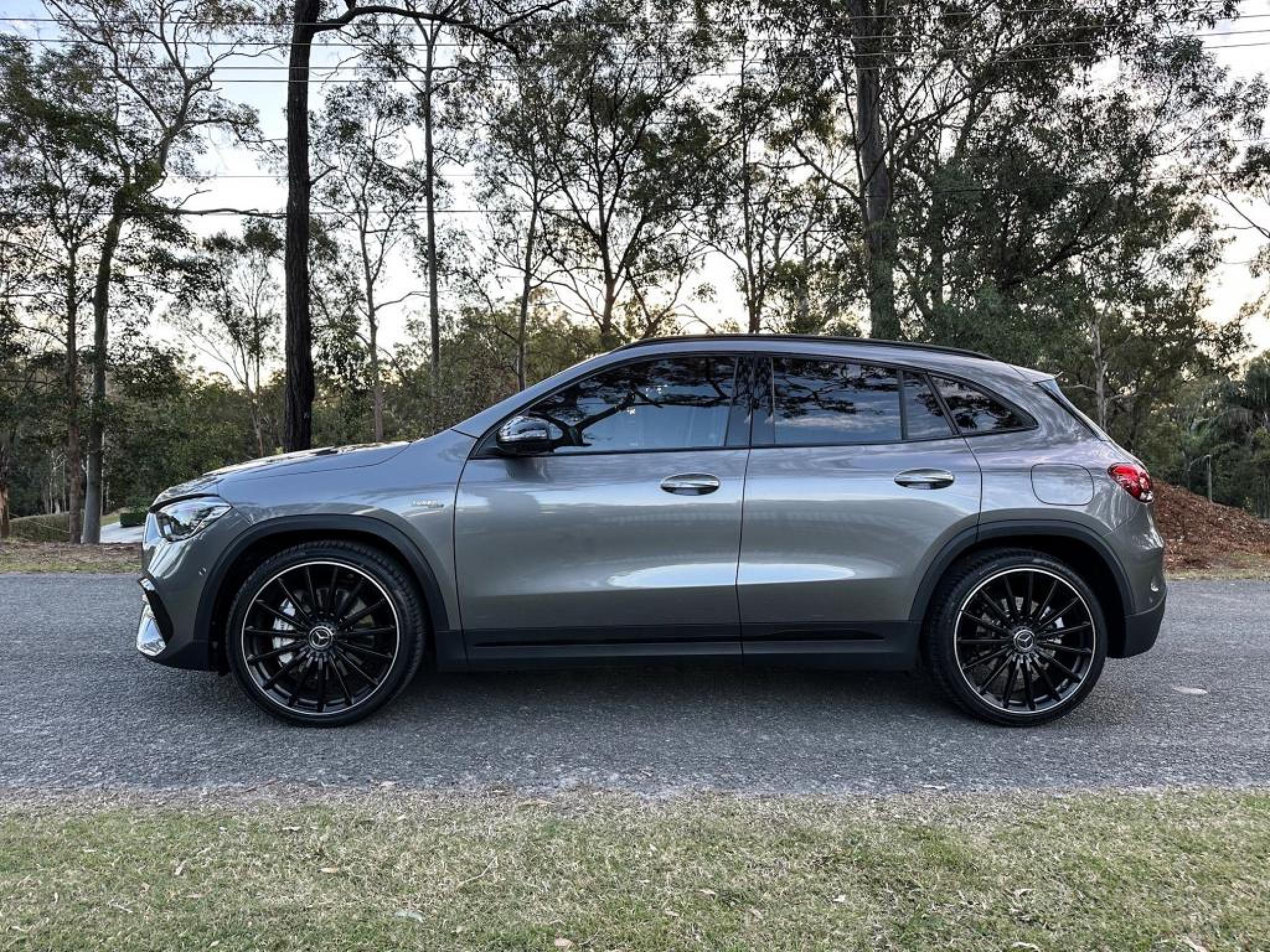 MERCEDES-AMG GLA