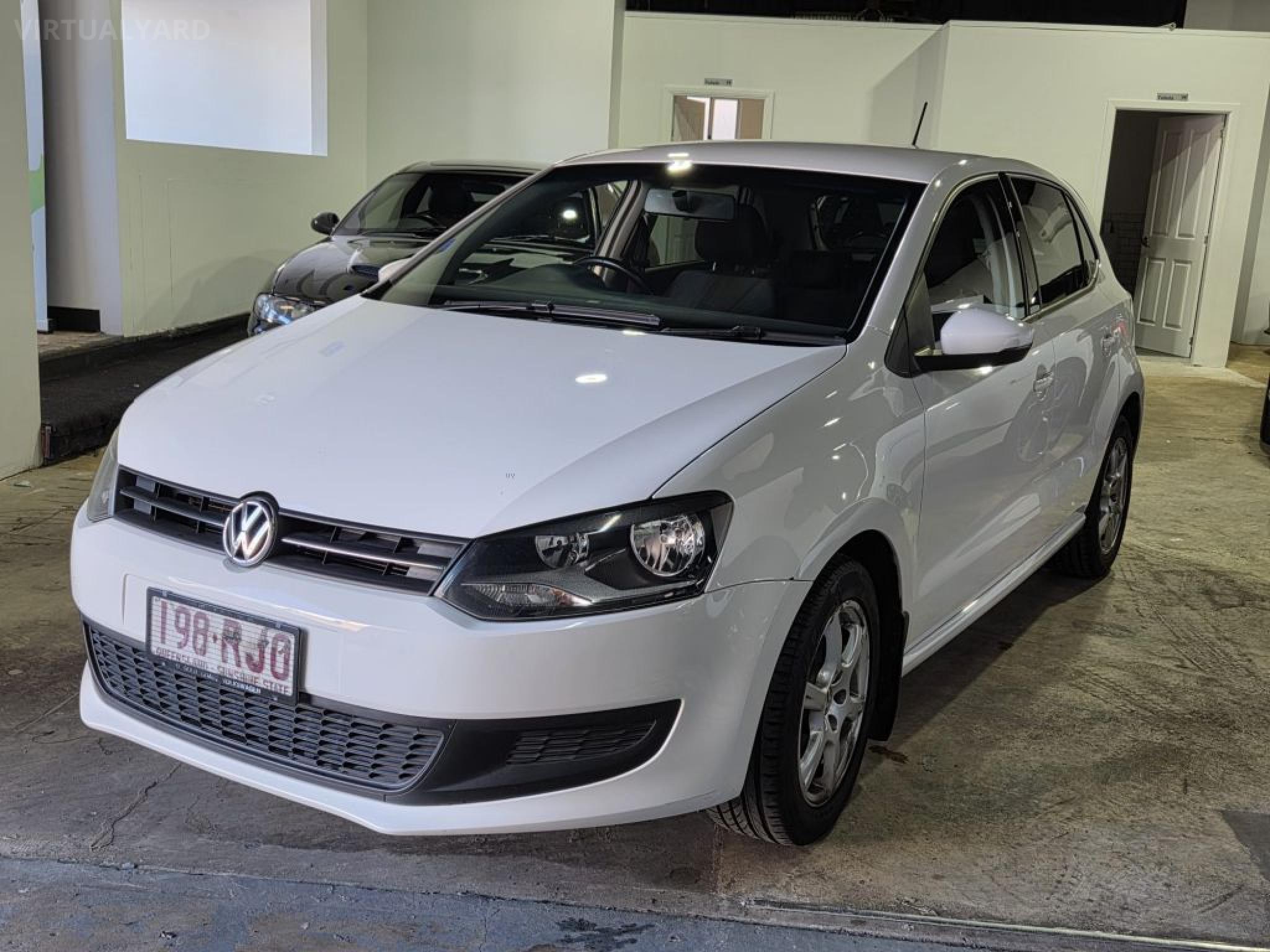 VOLKSWAGEN POLO