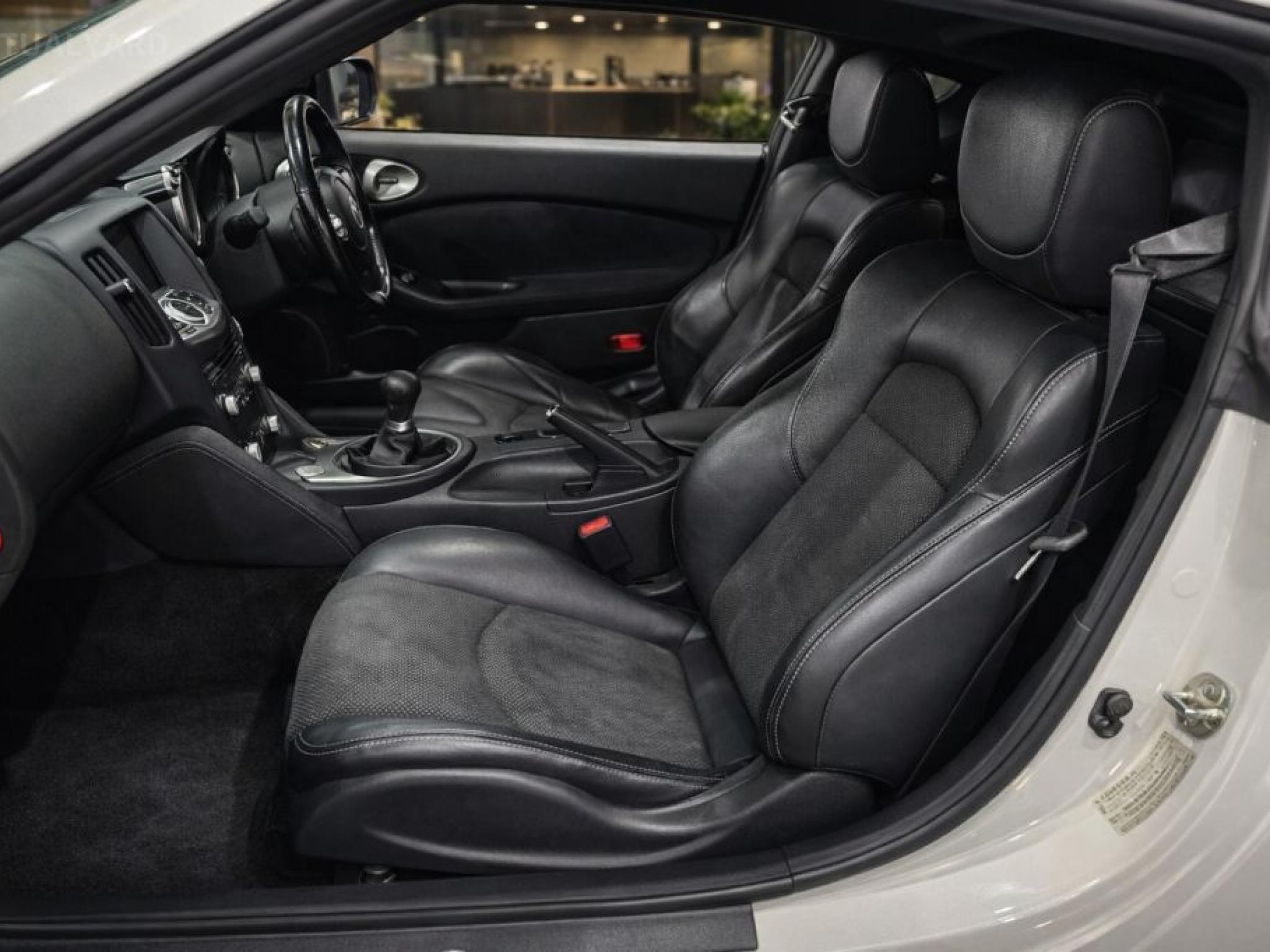 NISSAN 370Z