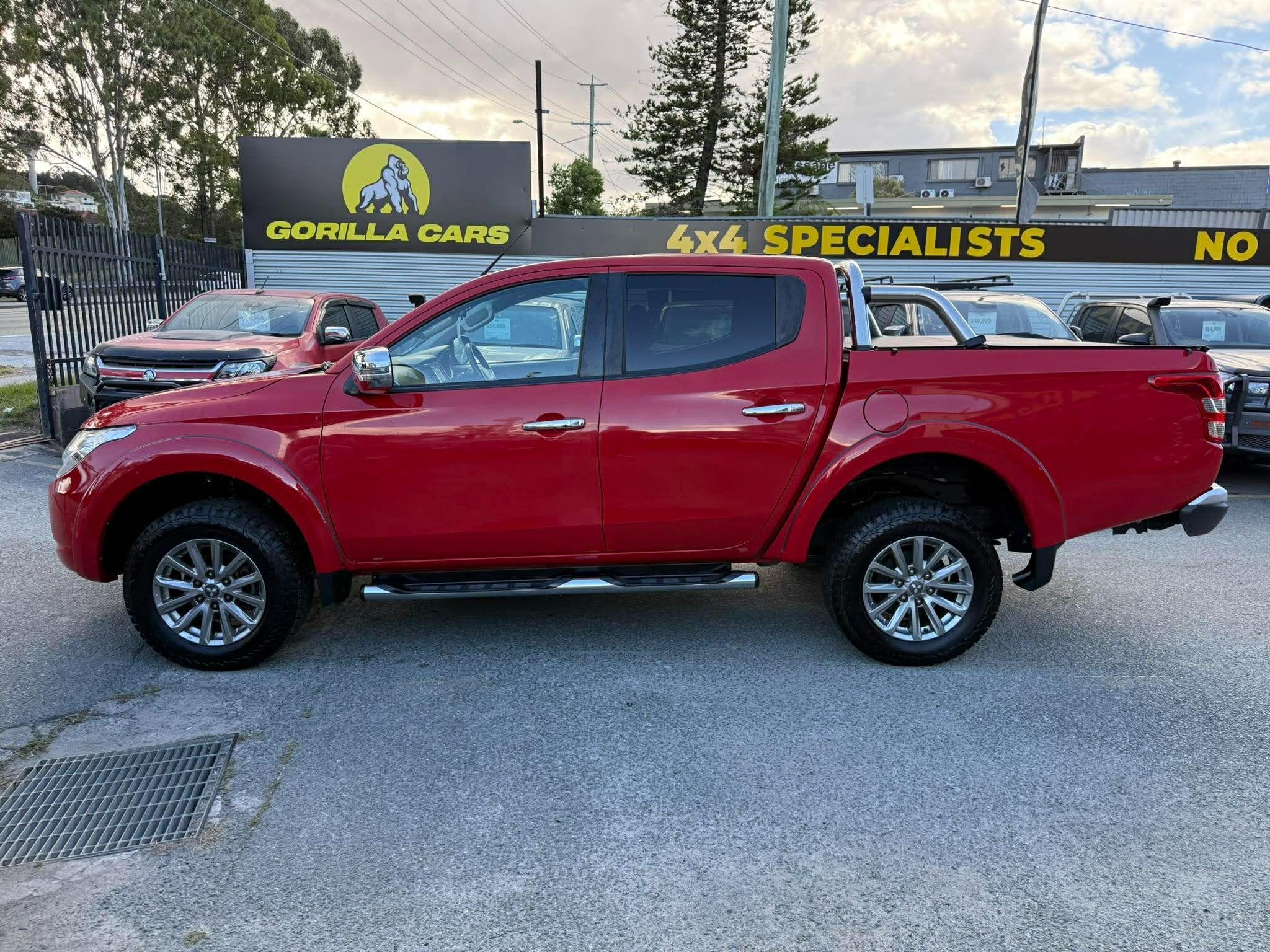 MITSUBISHI TRITON
