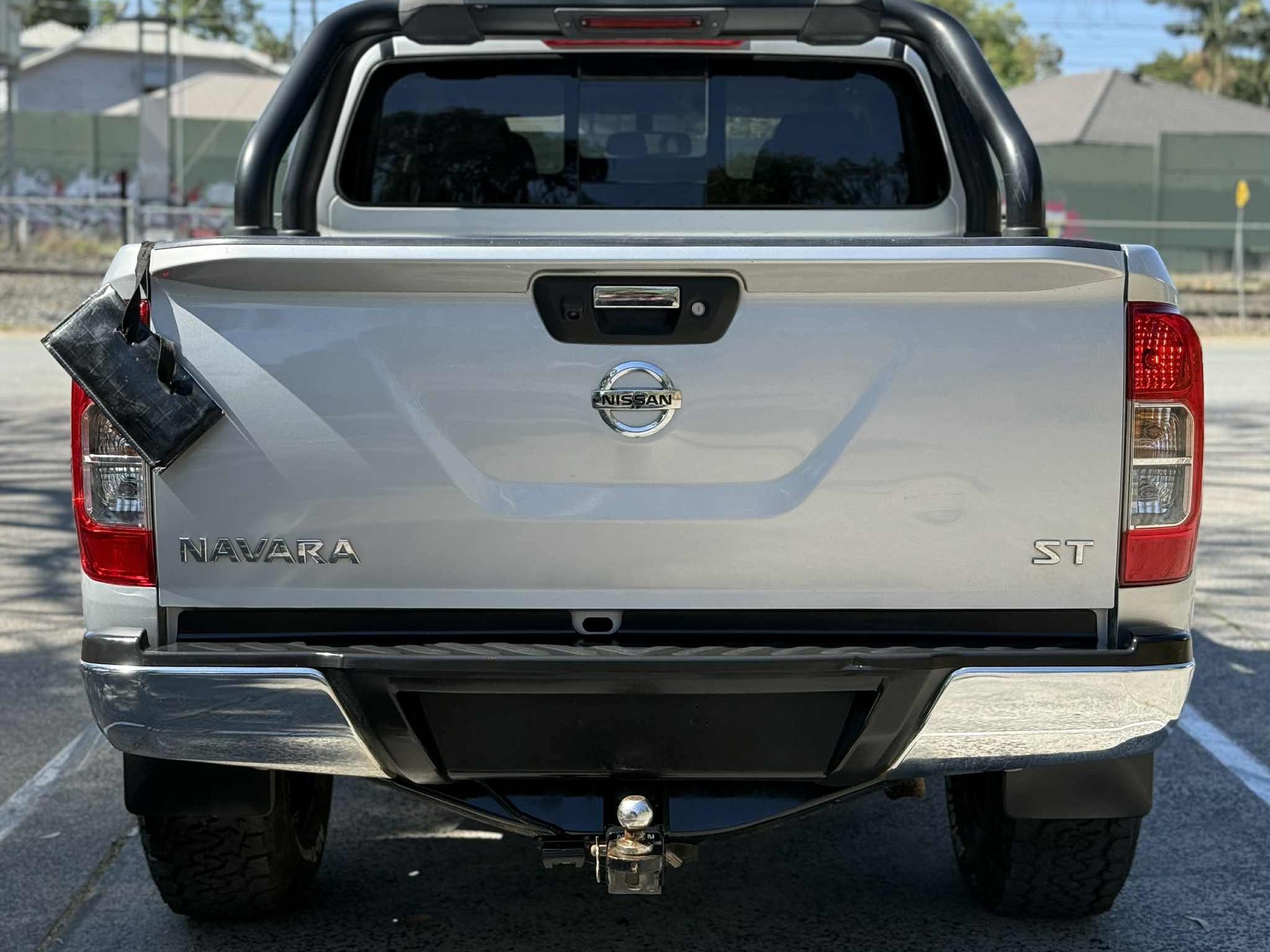 NISSAN NAVARA