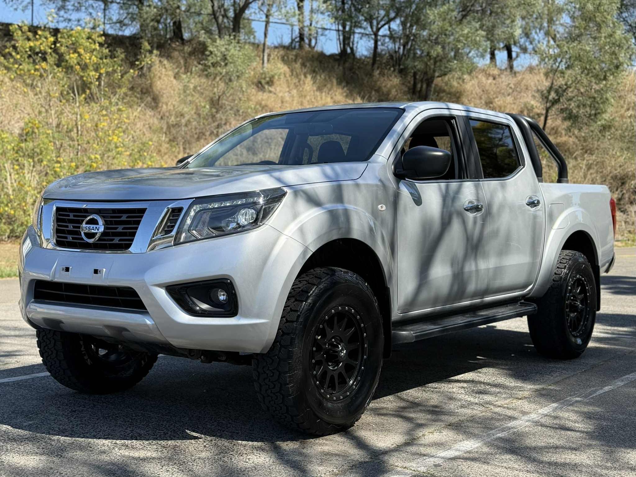 NISSAN NAVARA