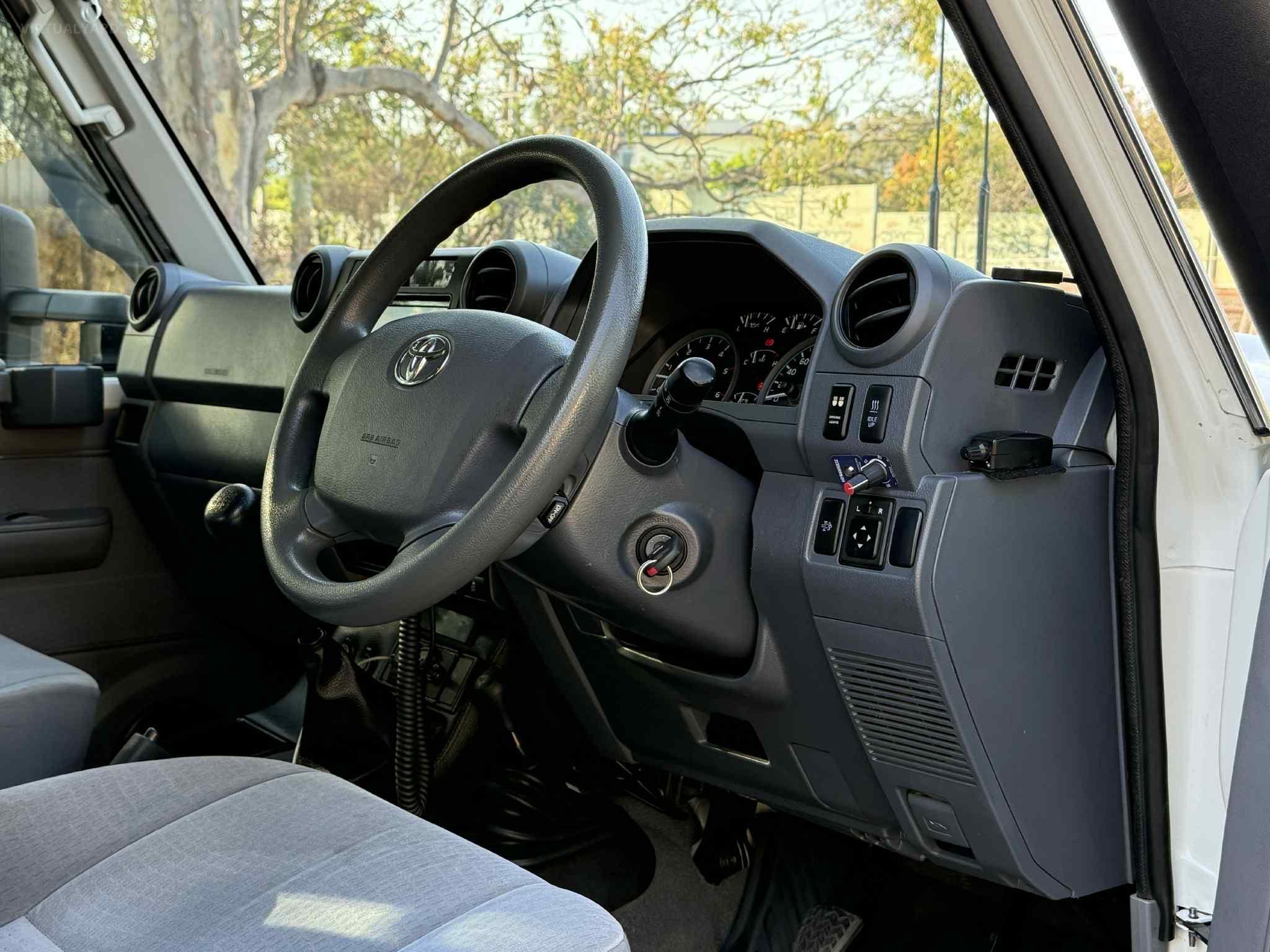 TOYOTA LANDCRUISER