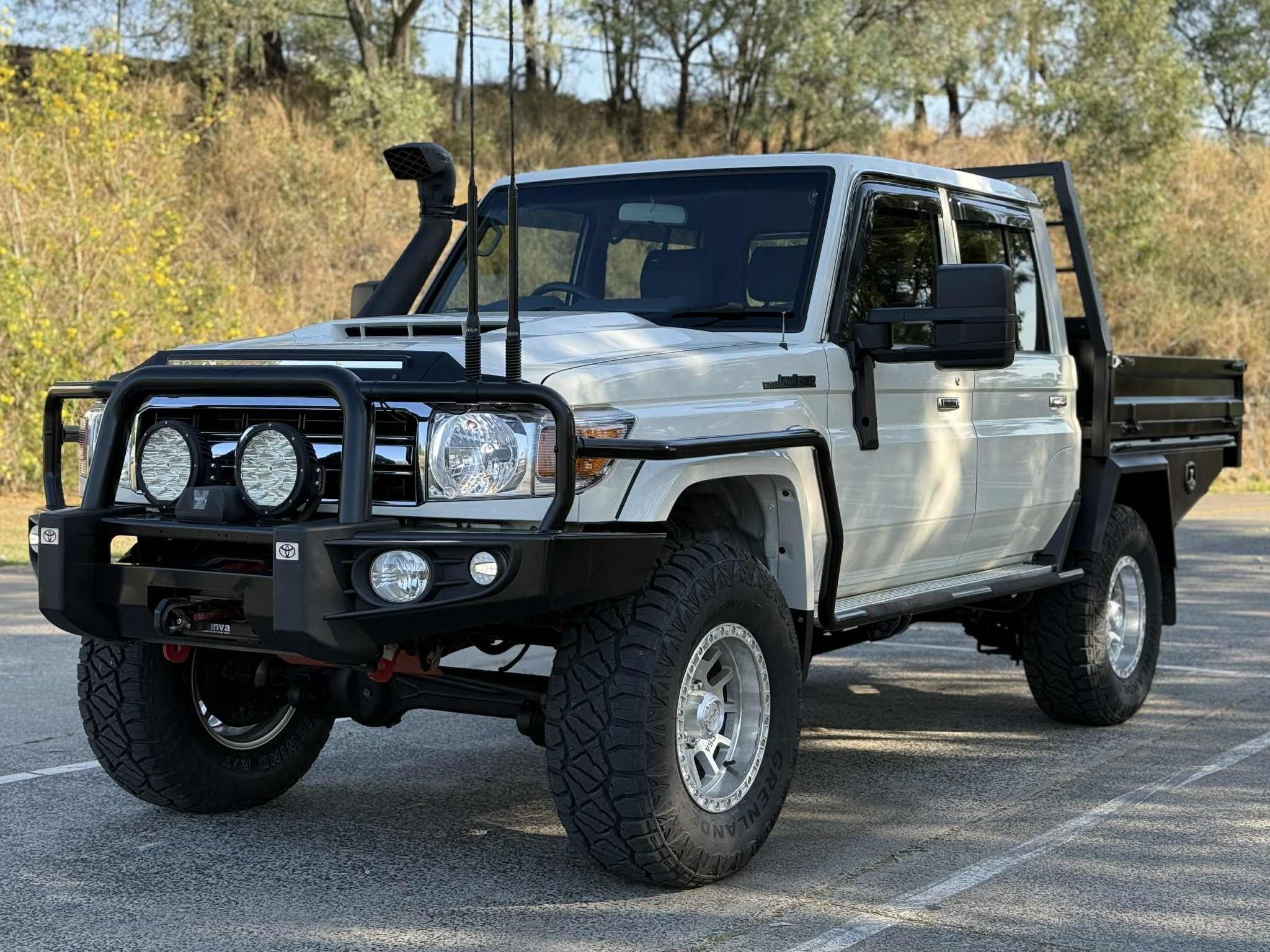 TOYOTA LANDCRUISER