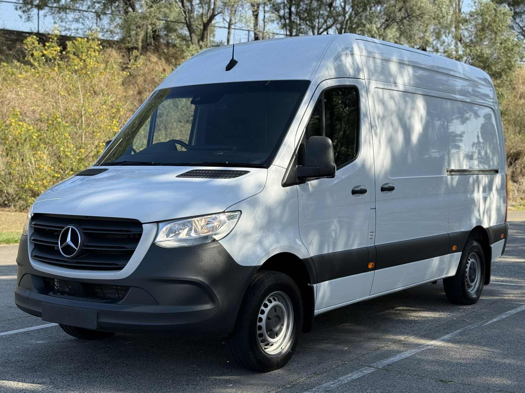 MERCEDES-BENZ SPRINTER