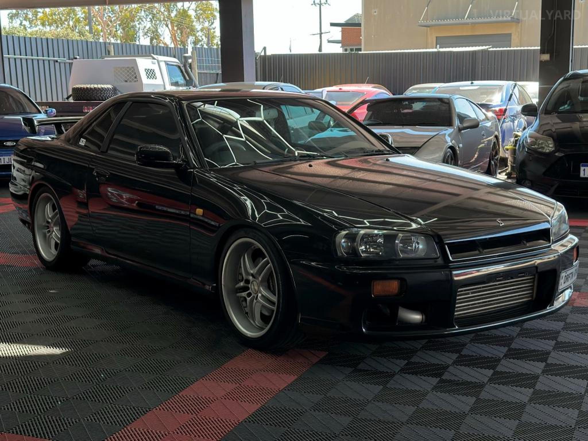 NISSAN SKYLINE