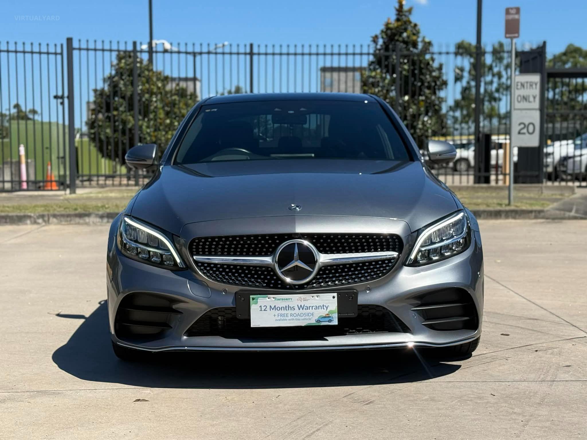 MERCEDES-BENZ C300