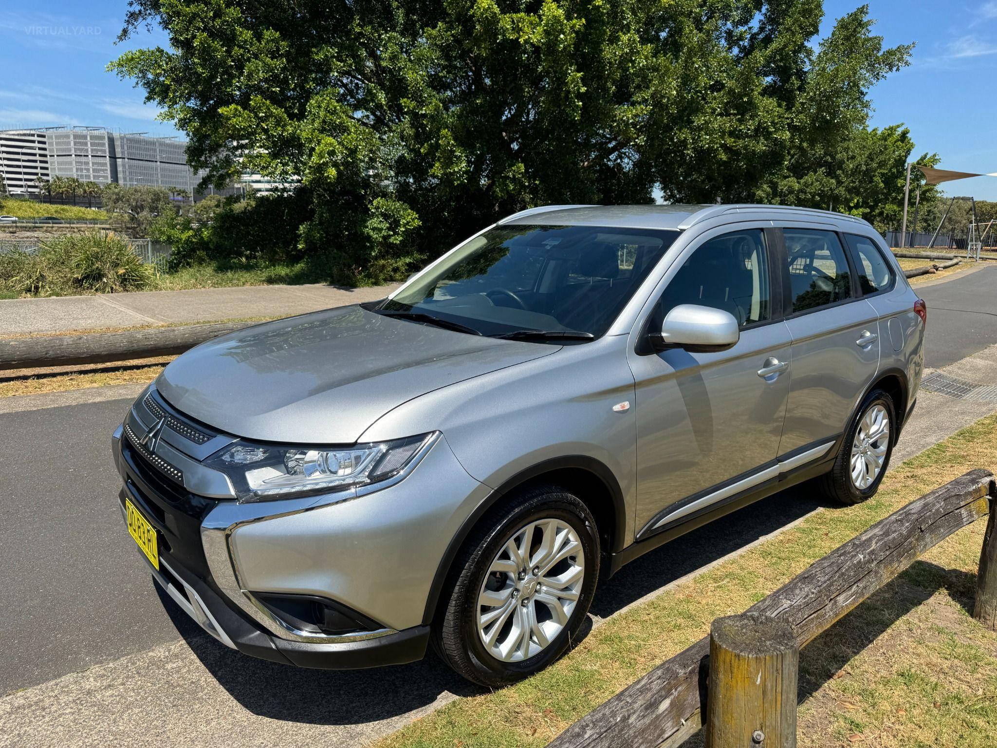MITSUBISHI OUTLANDER