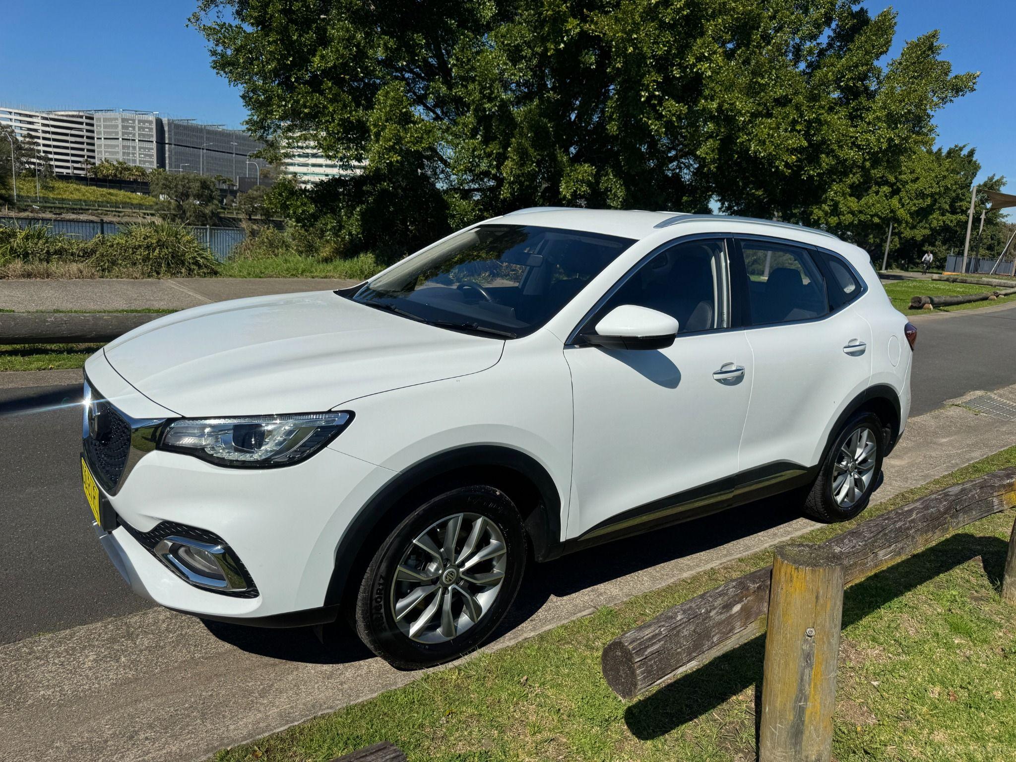 MG HS