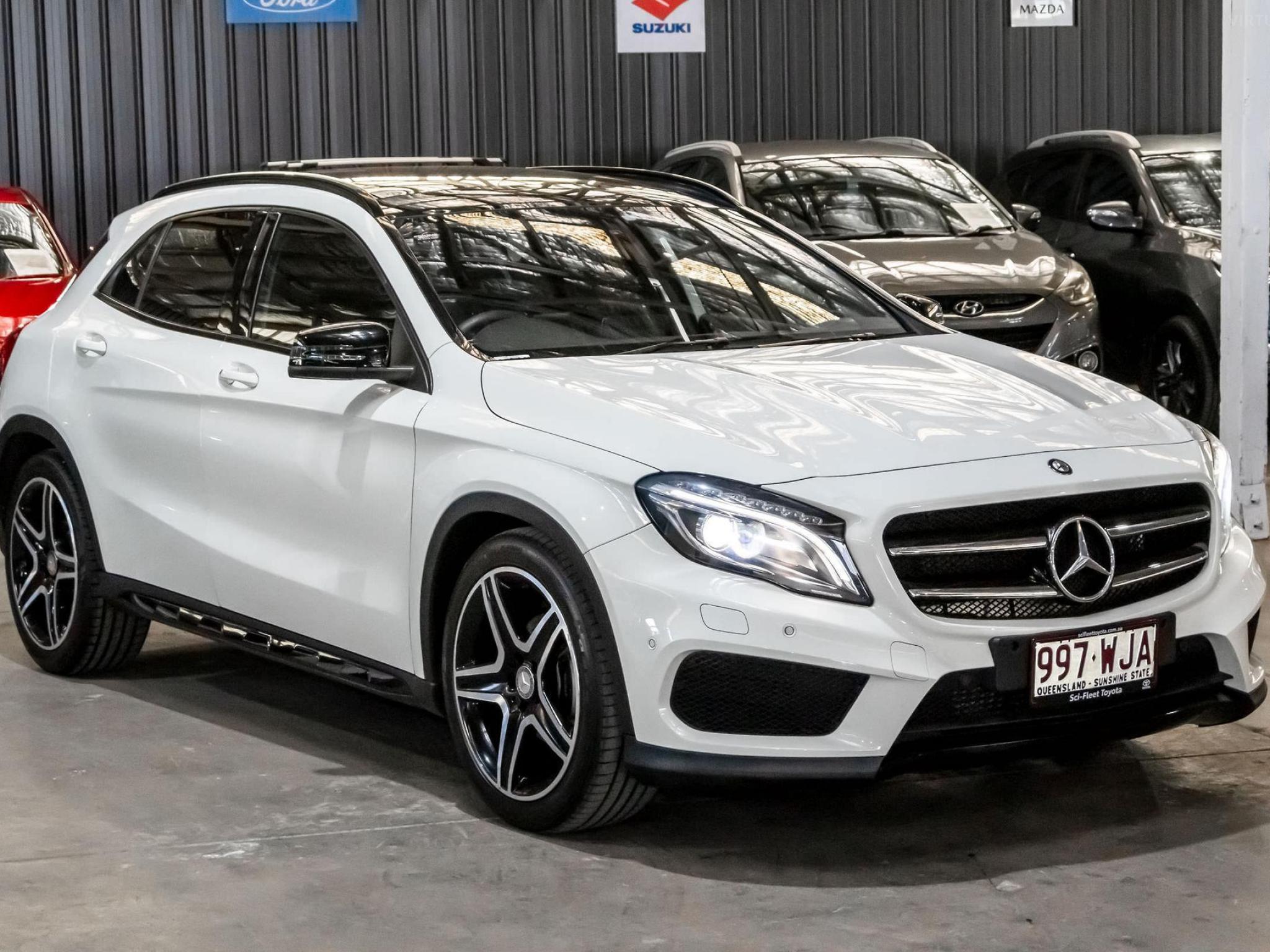 MERCEDES-BENZ GLA