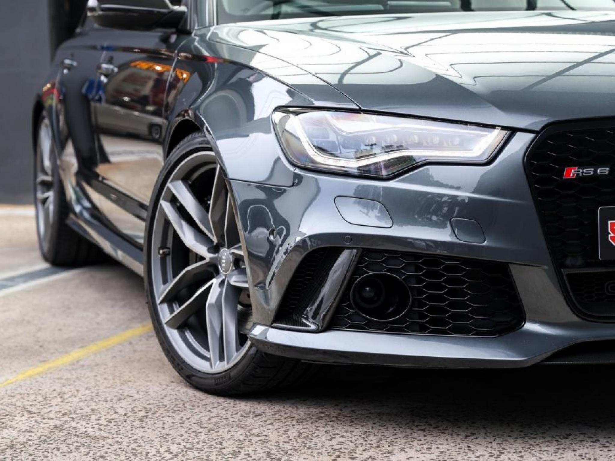 AUDI RS 6