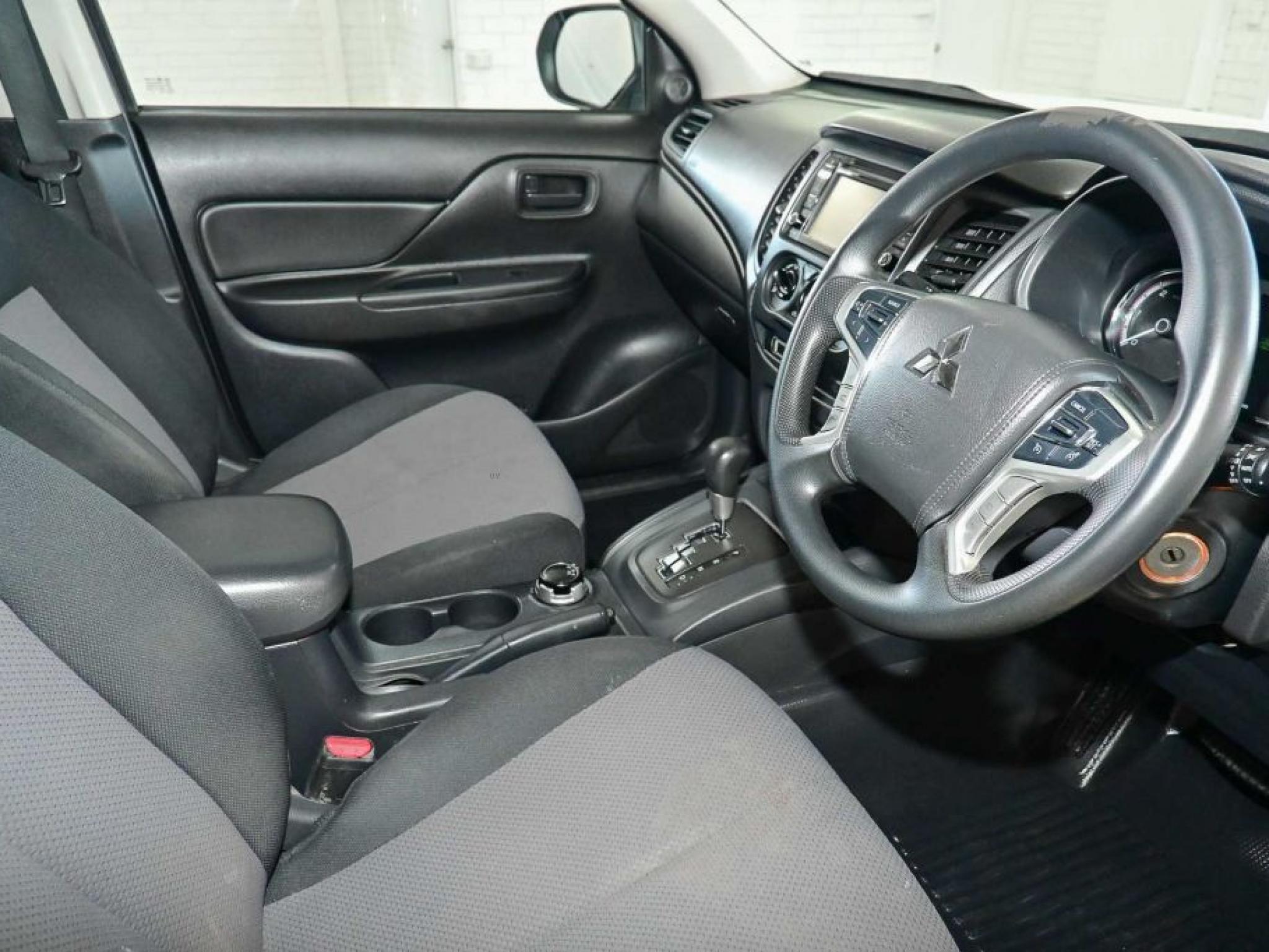 MITSUBISHI TRITON