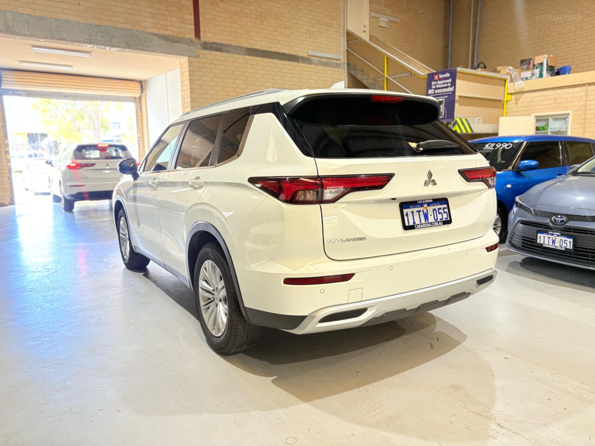 MITSUBISHI OUTLANDER