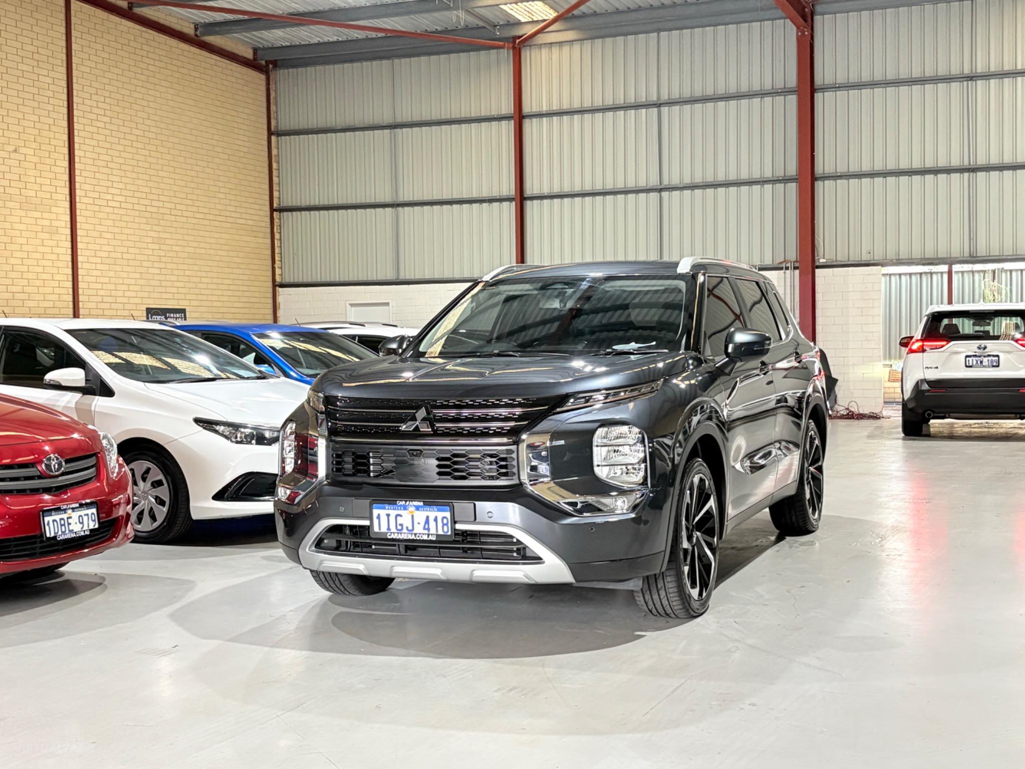MITSUBISHI OUTLANDER