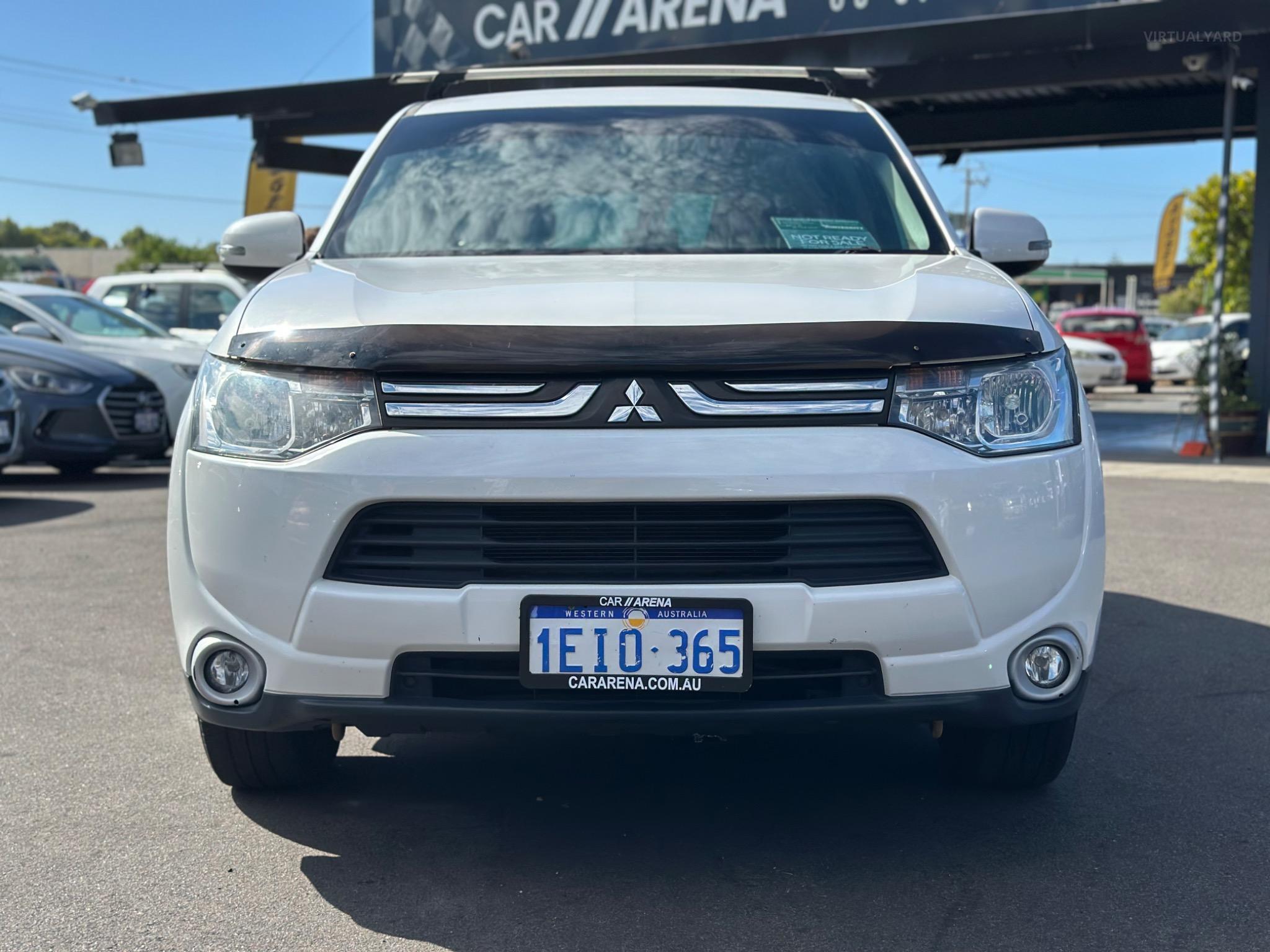MITSUBISHI OUTLANDER