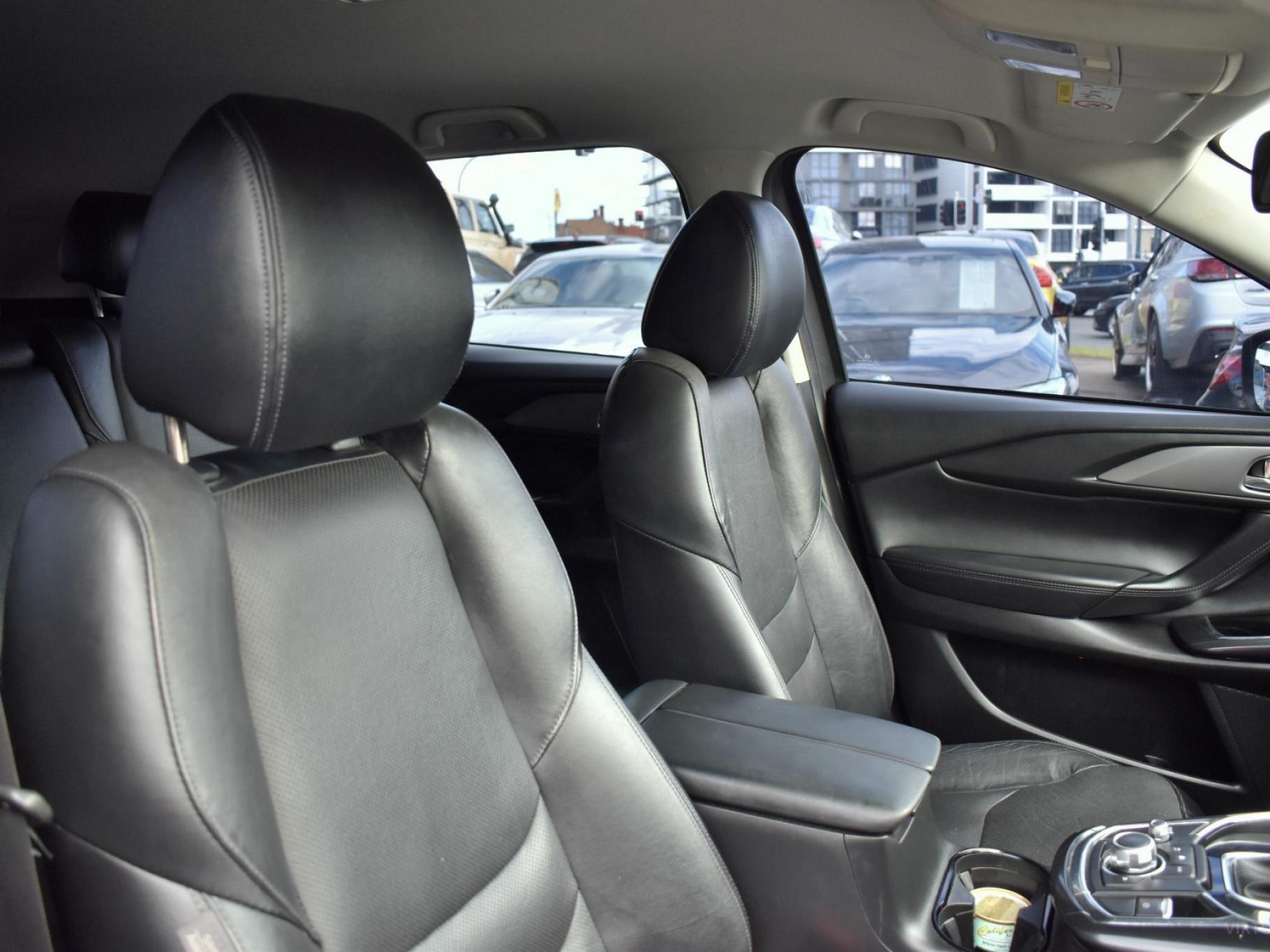 Mazda CX-9