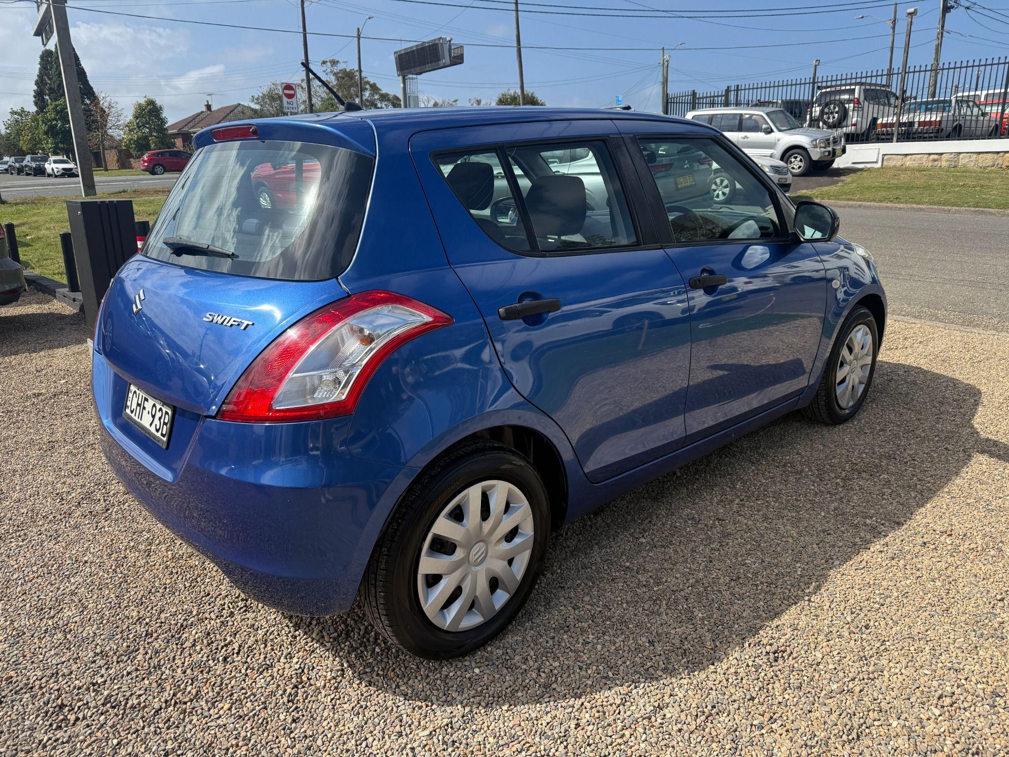 SUZUKI SWIFT
