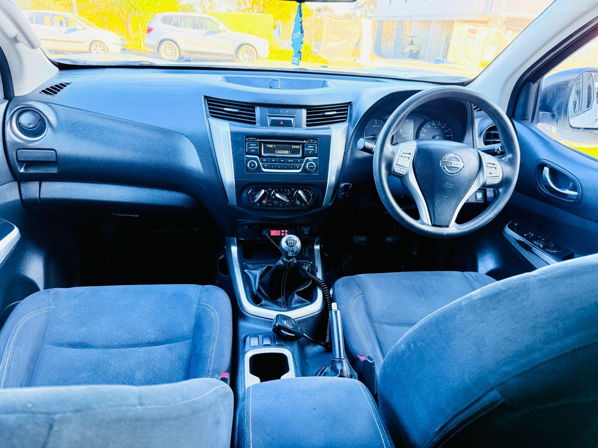 NISSAN NAVARA