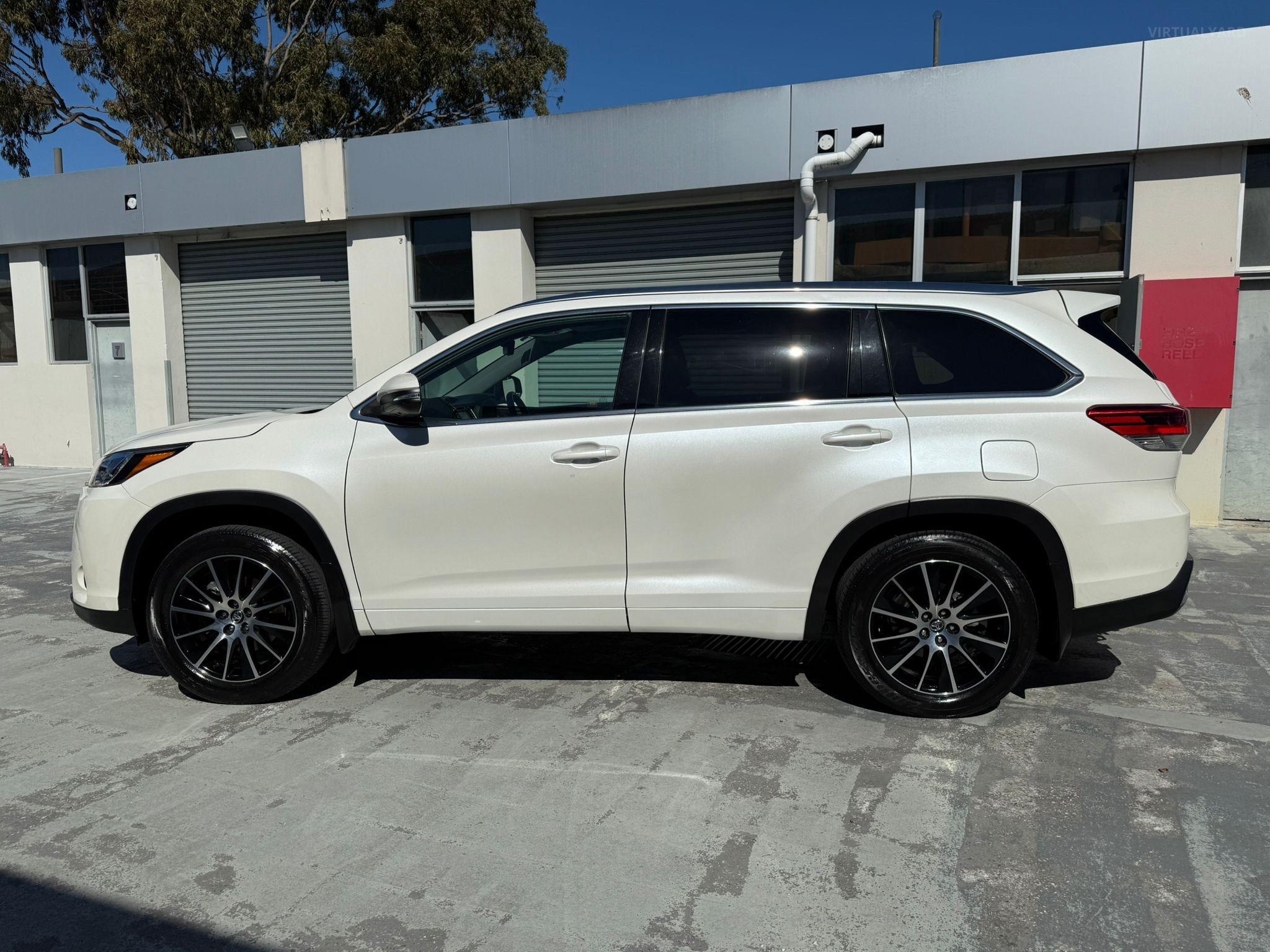 TOYOTA KLUGER
