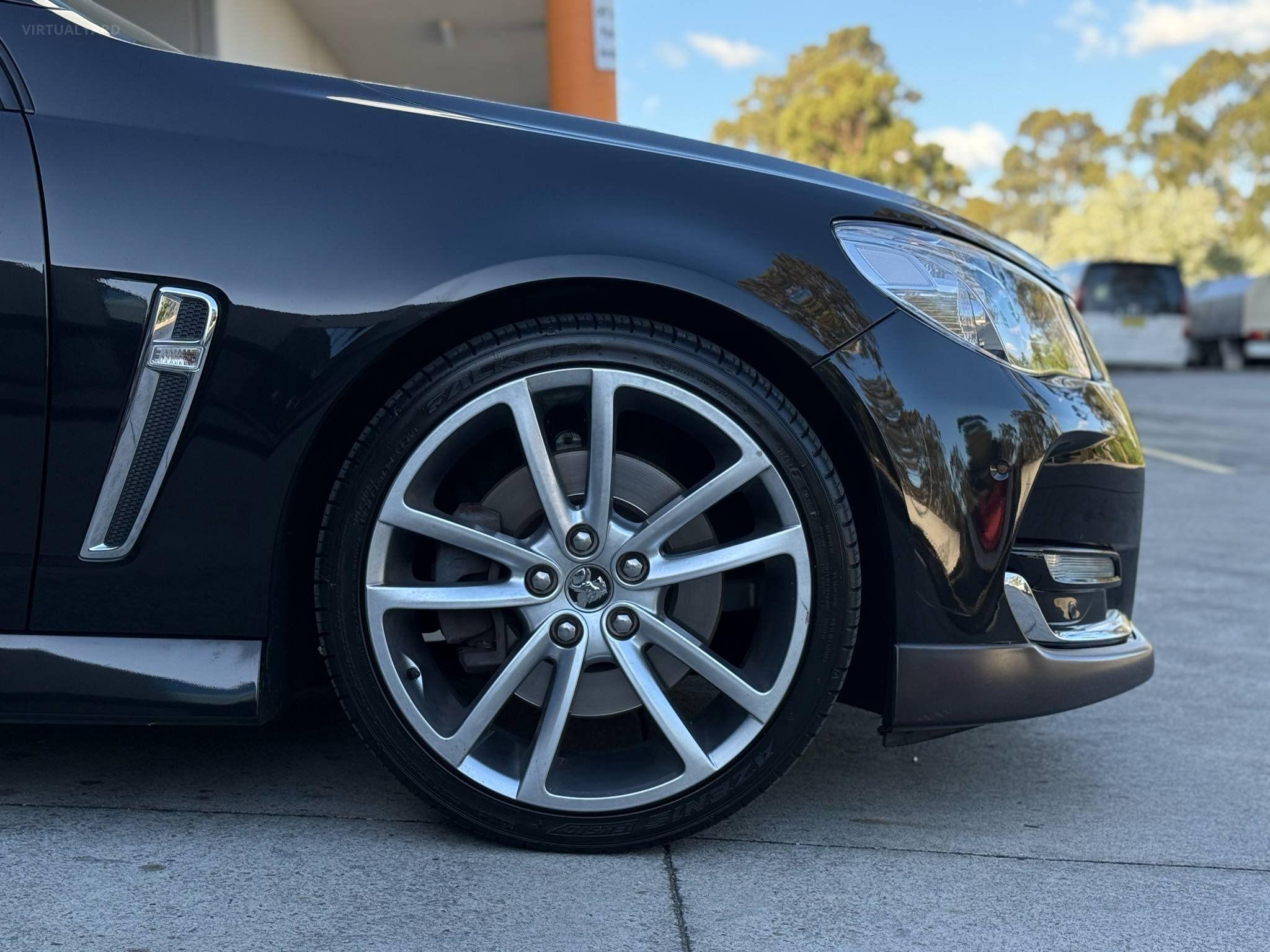 HOLDEN COMMODORE