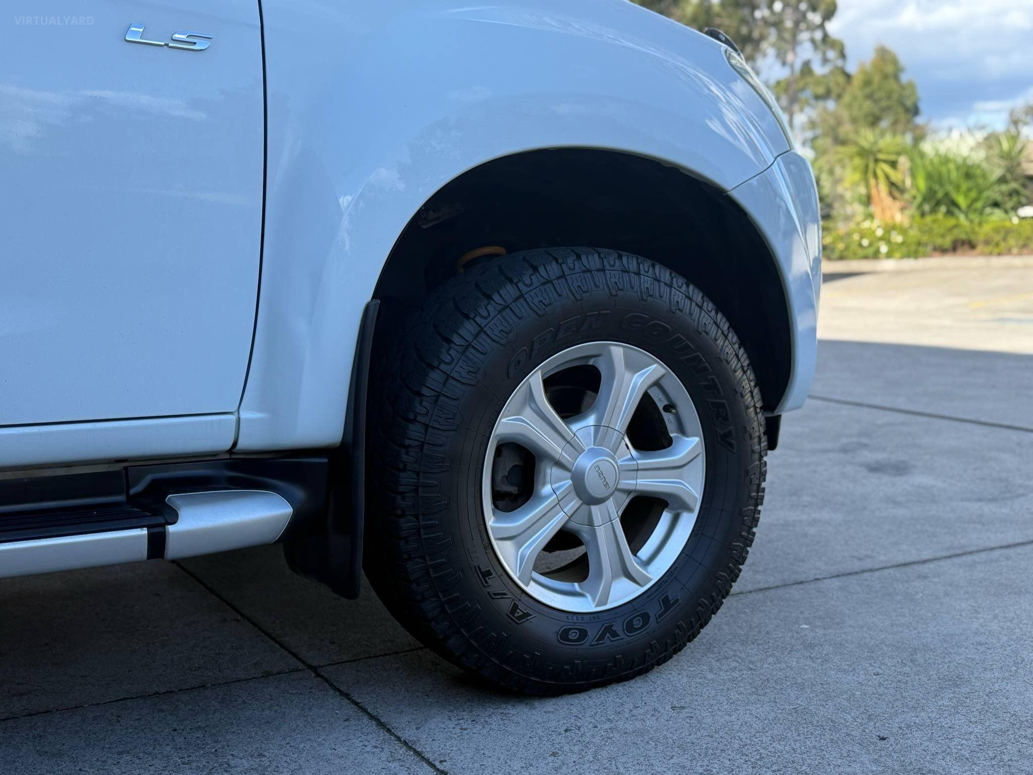 ISUZU D-MAX