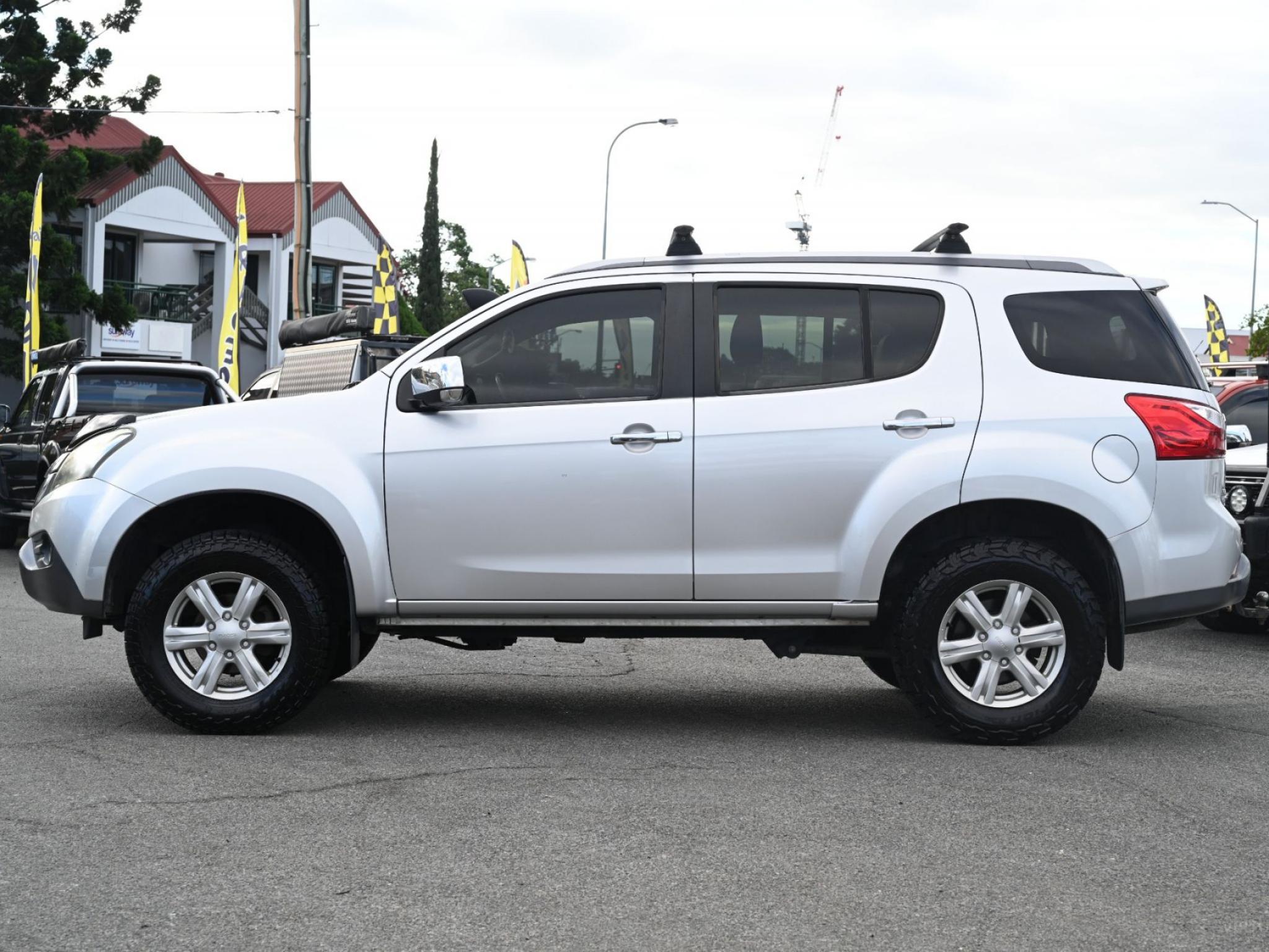 Isuzu MU-X