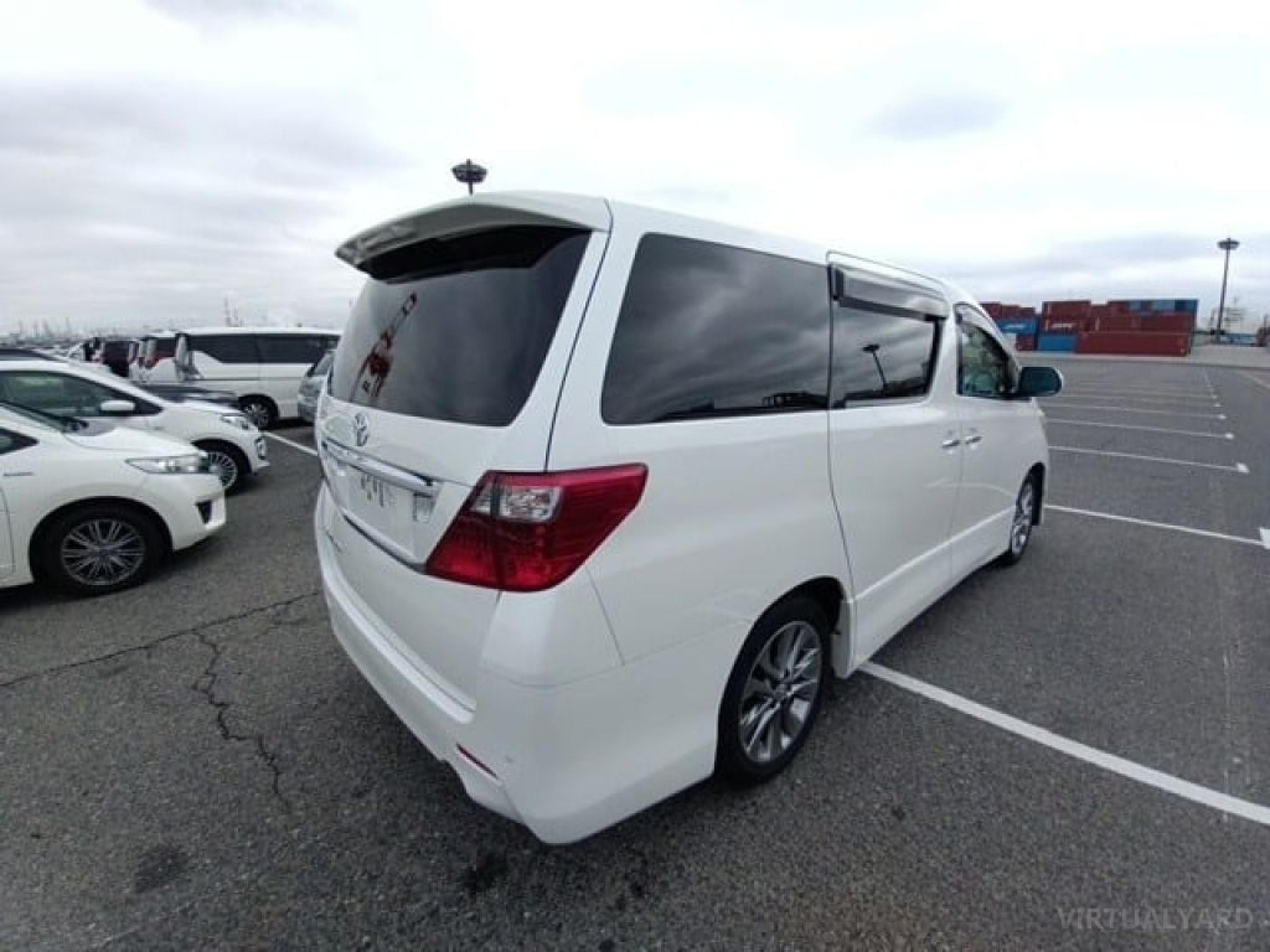 TOYOTA ALPHARD